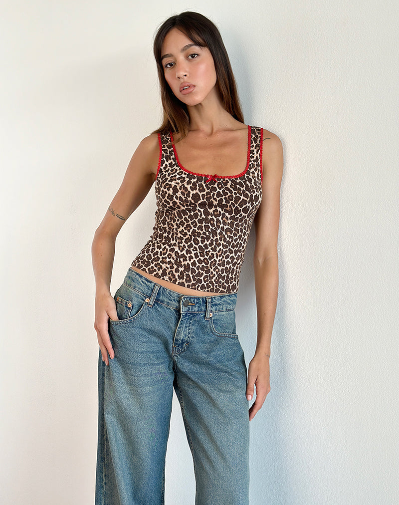 Carillo Vest Top in Rar Leopard Sandstorm met rode bies