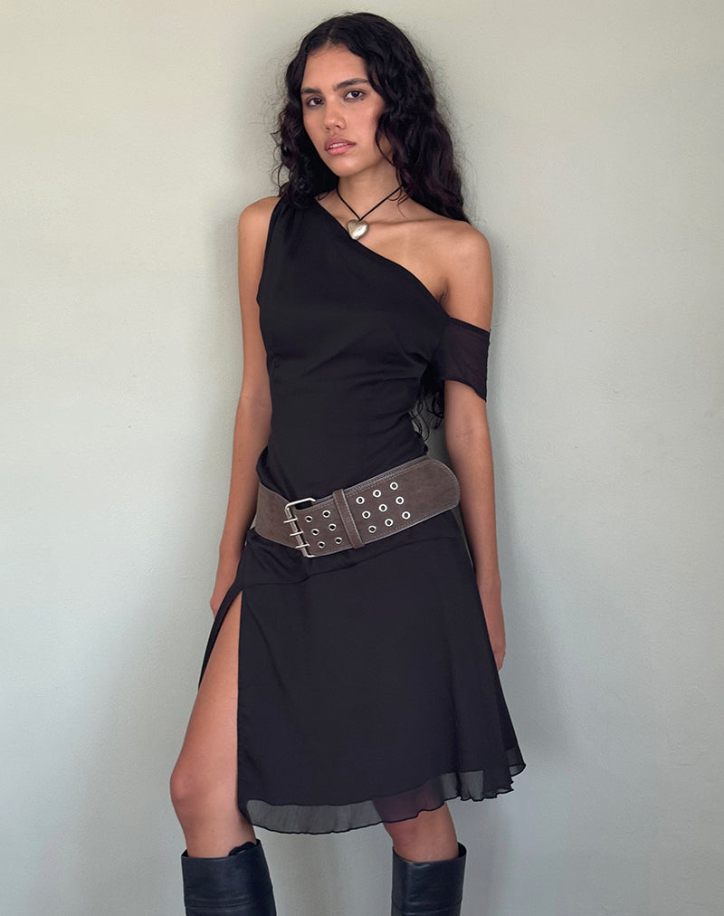 Afbeelding van Carissa One Shoulder Chiffon Midi Dress in Zwart