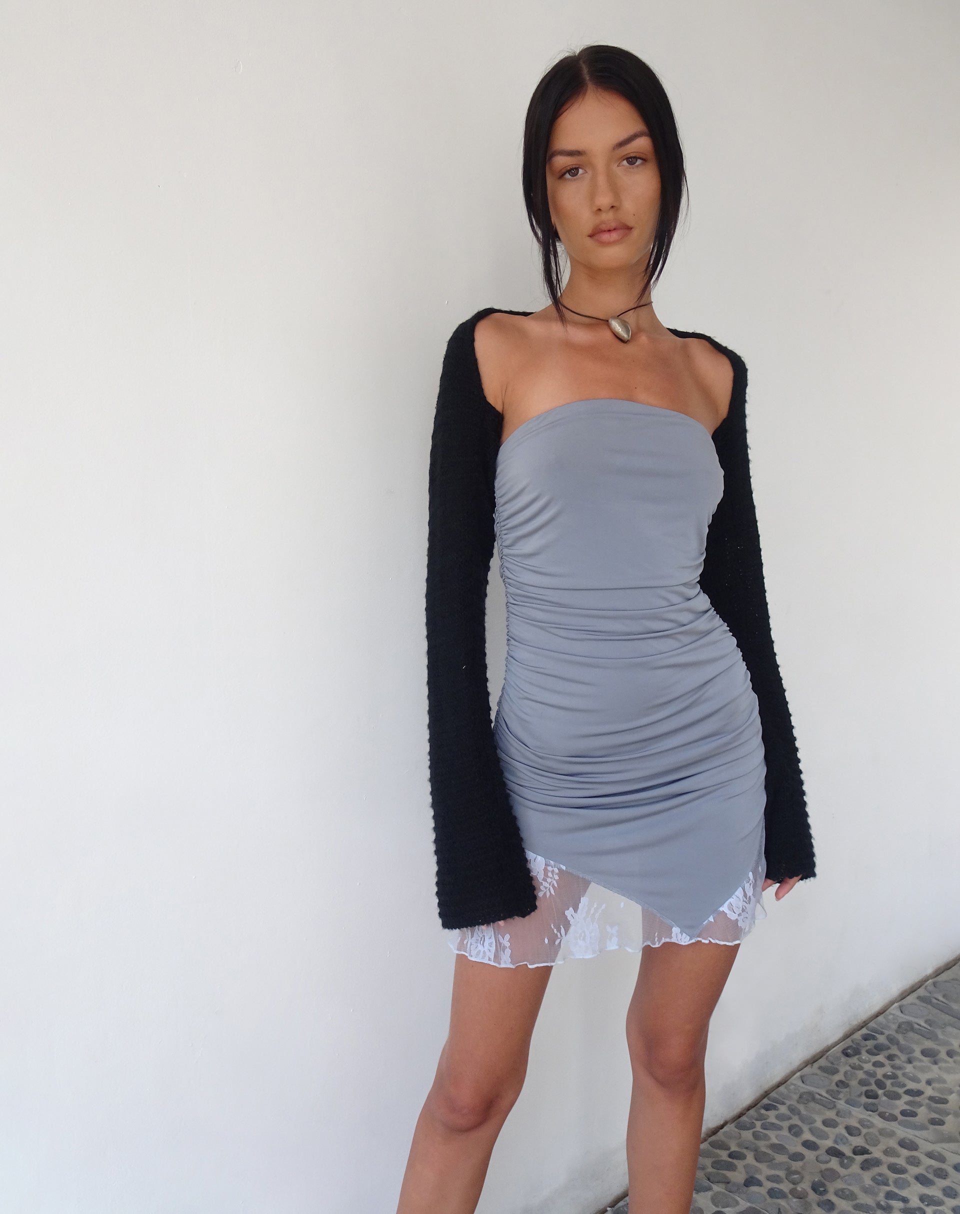 beeld van MOTEL X JACQUIE Carlie Bandeau Mini Dress in Slinky Grey