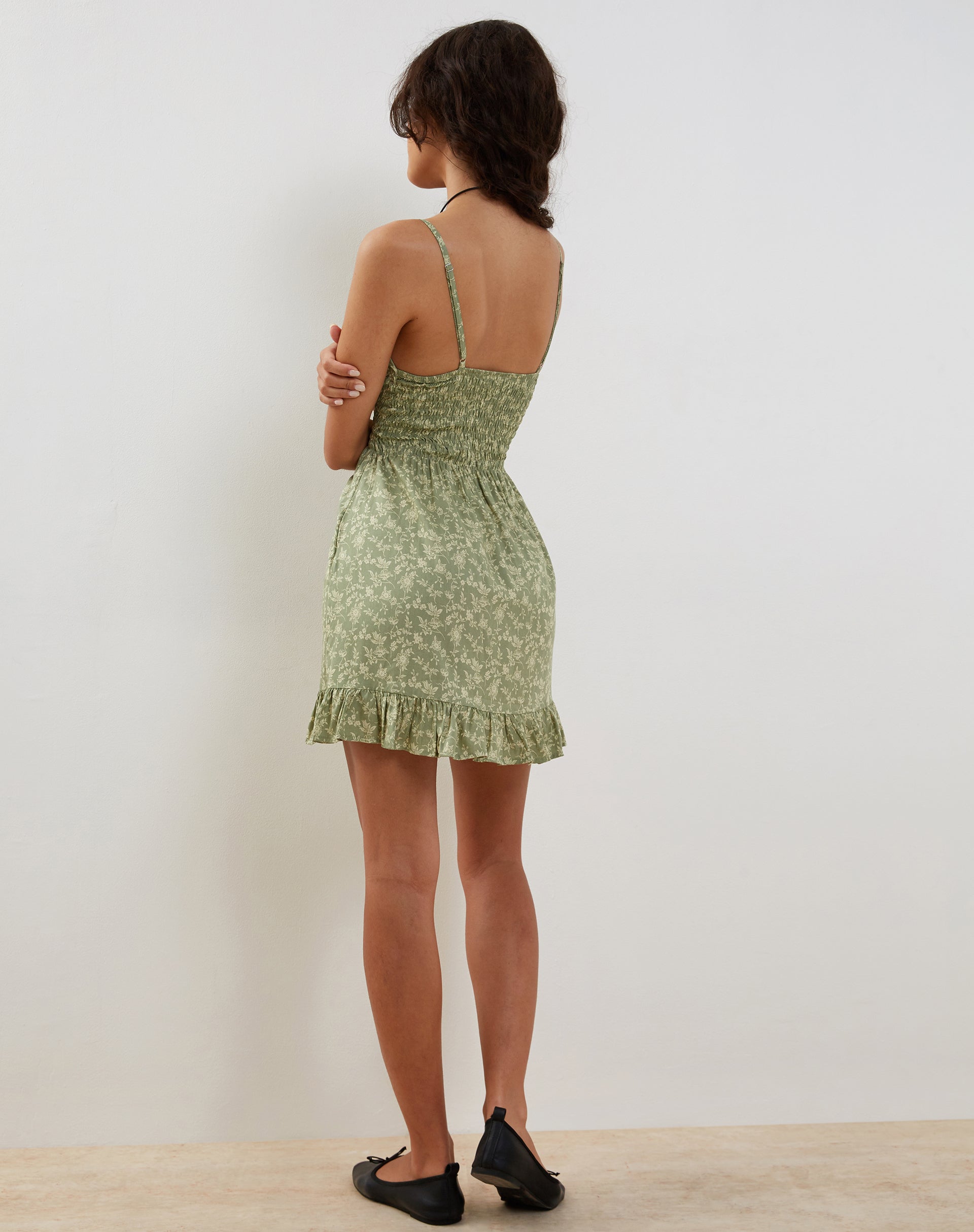 Afbeelding van Carole Mini Dress in Ditsy Floral Green