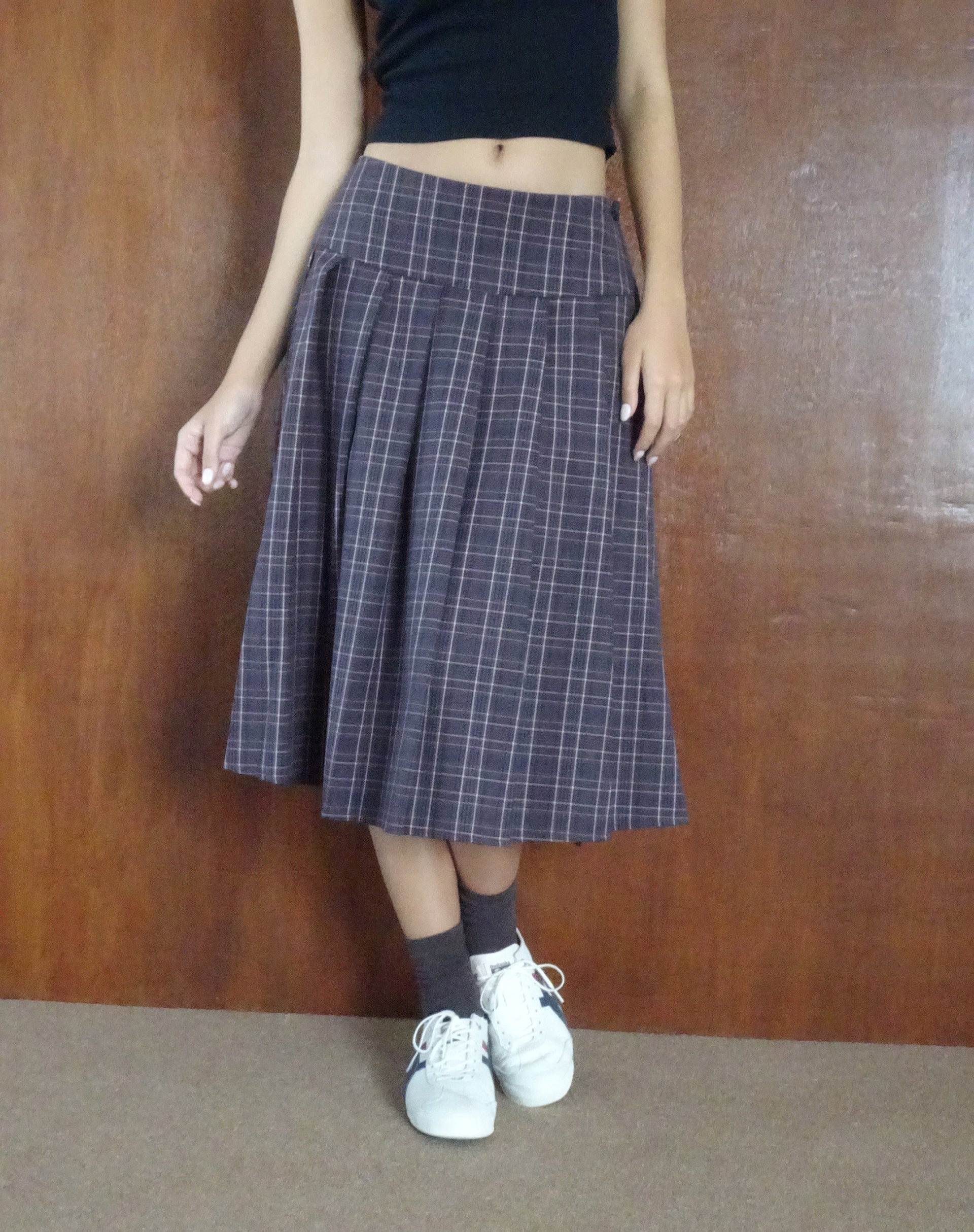 Afbeelding van Catelyn Geplooide Midi Rok in Navy Ruit