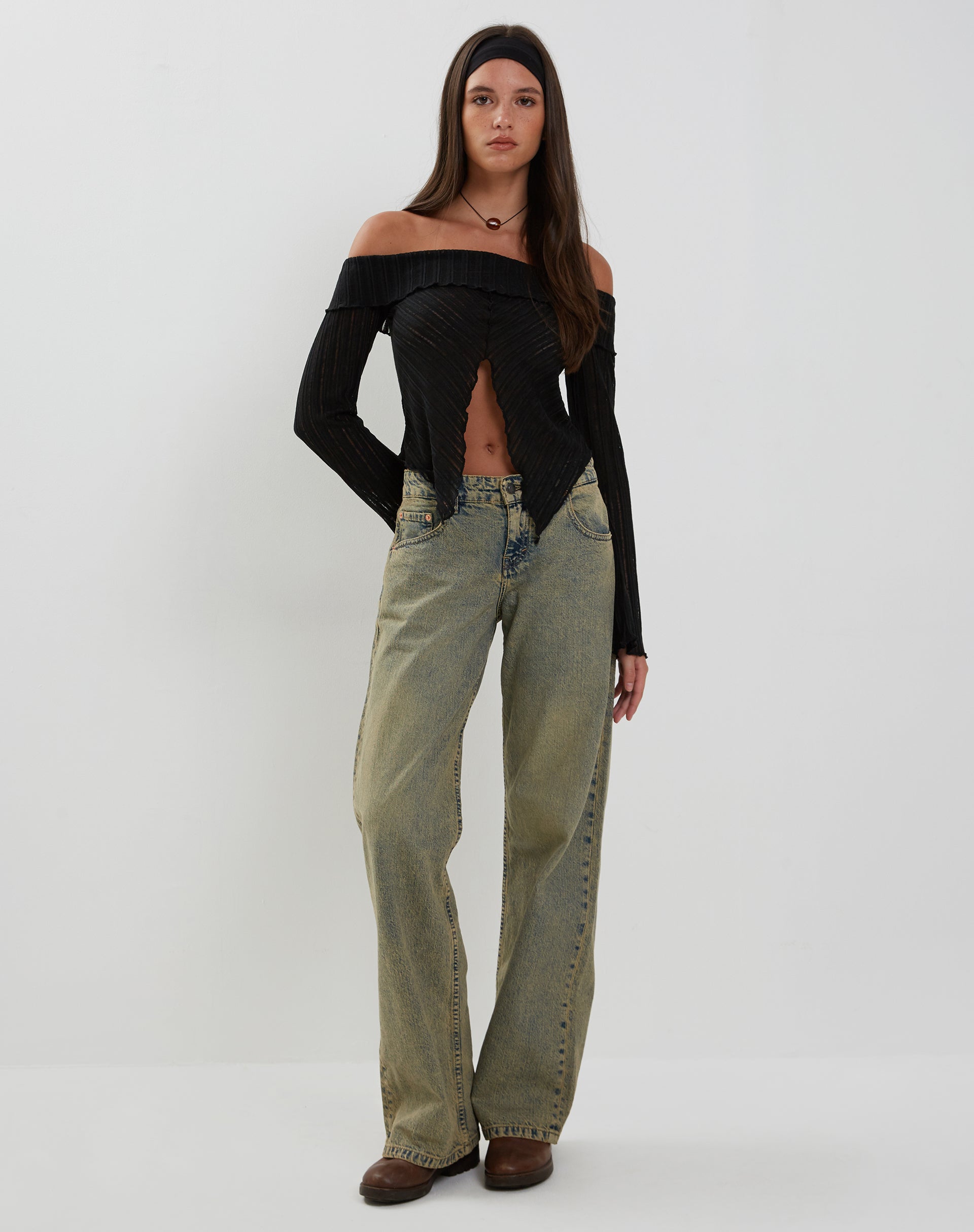 Afbeelding van Celeste Vlinder Bardot Top in Zwart