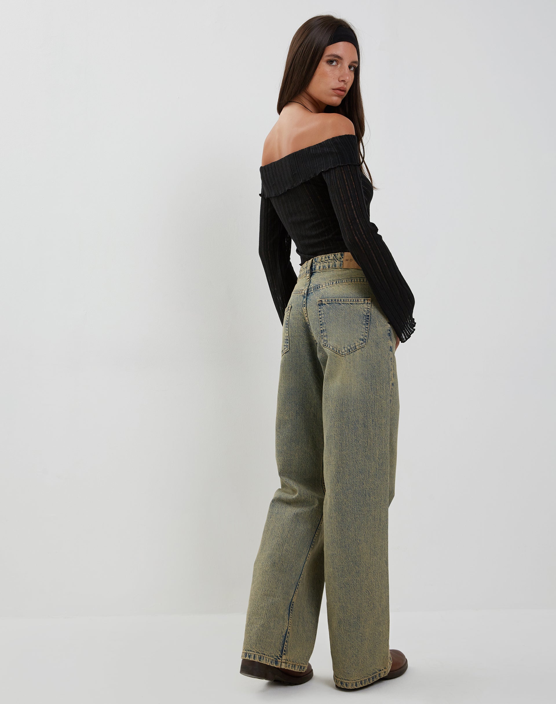Afbeelding van Celeste Vlinder Bardot Top in Zwart