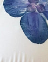 Ivoor met blauwe orchidee