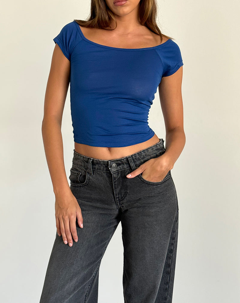 Afbeelding van Charya Off The Shoulder Top in Oogverblindend Blauw