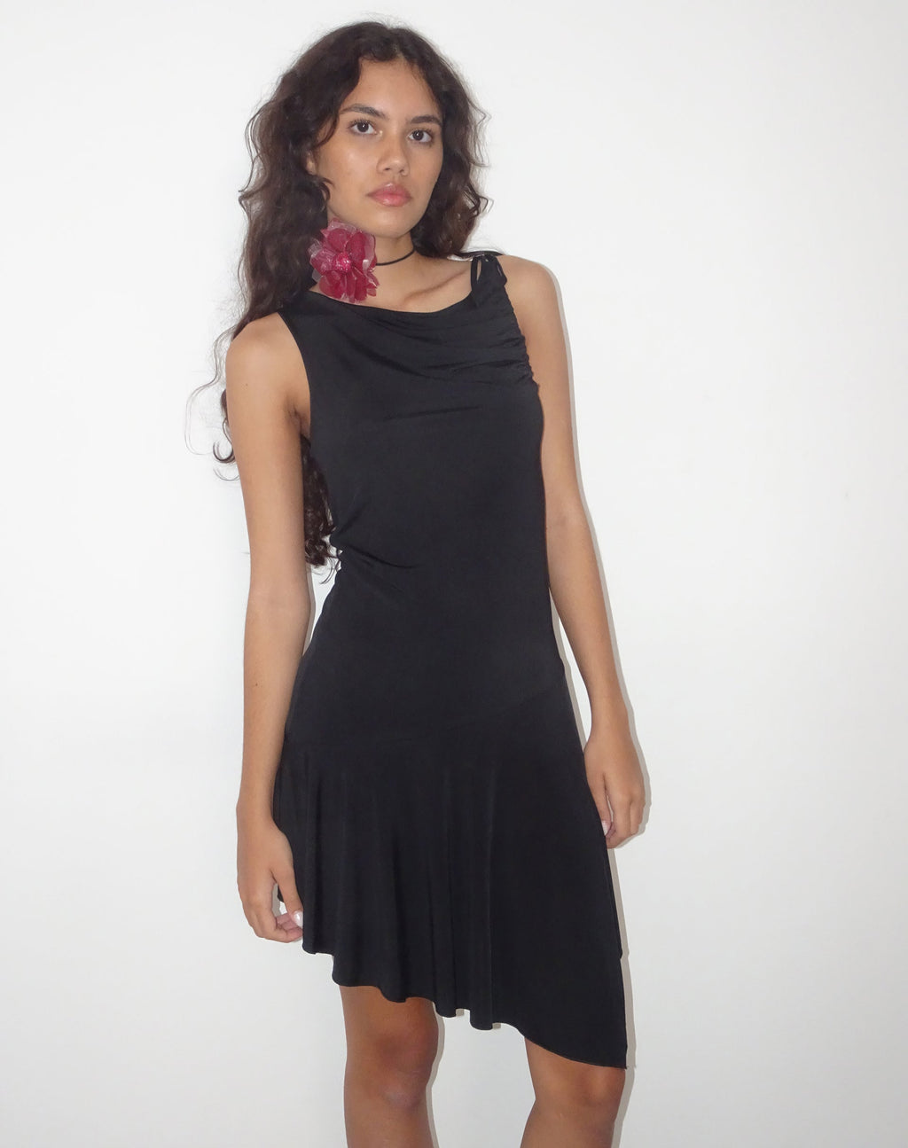 Chaya Slinky Mini Jurk in Zwart