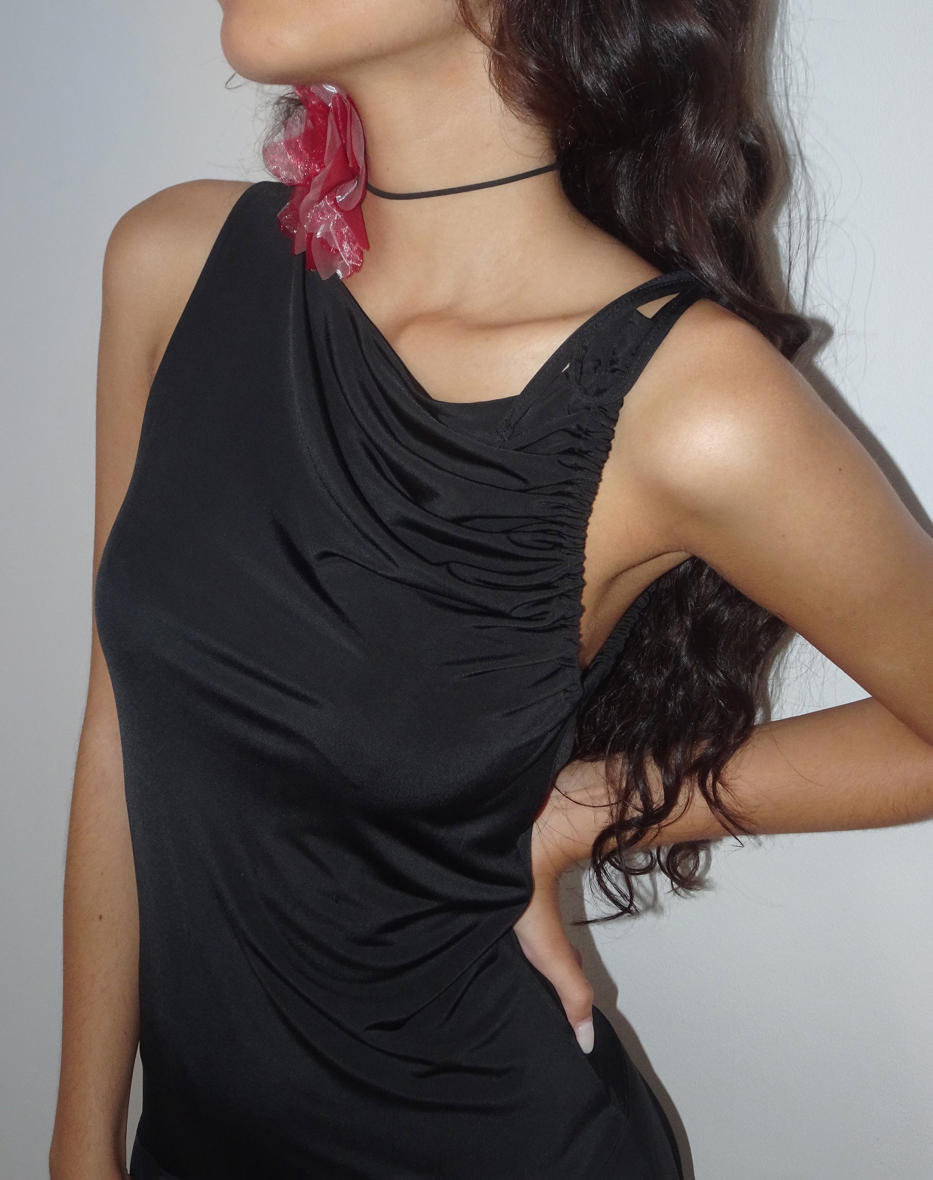 Afbeelding van Chaya Slinky Mini Jurk in Zwart