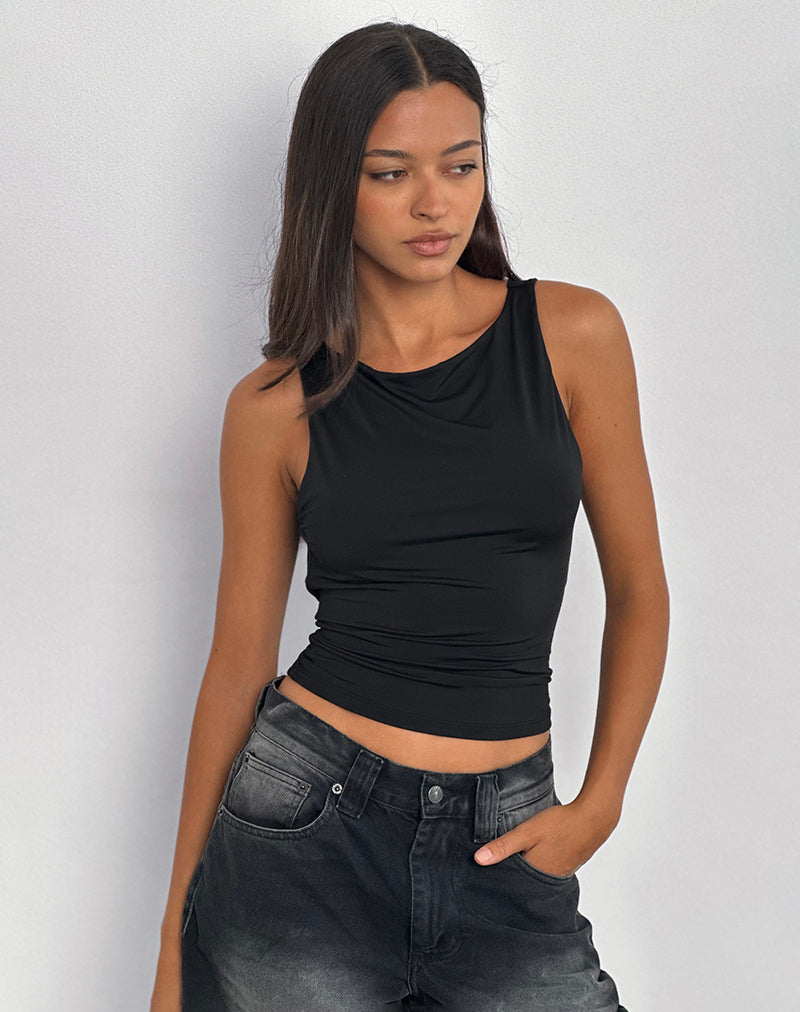 Afbeelding van Chuya Cowl Back Top in Slinky Black