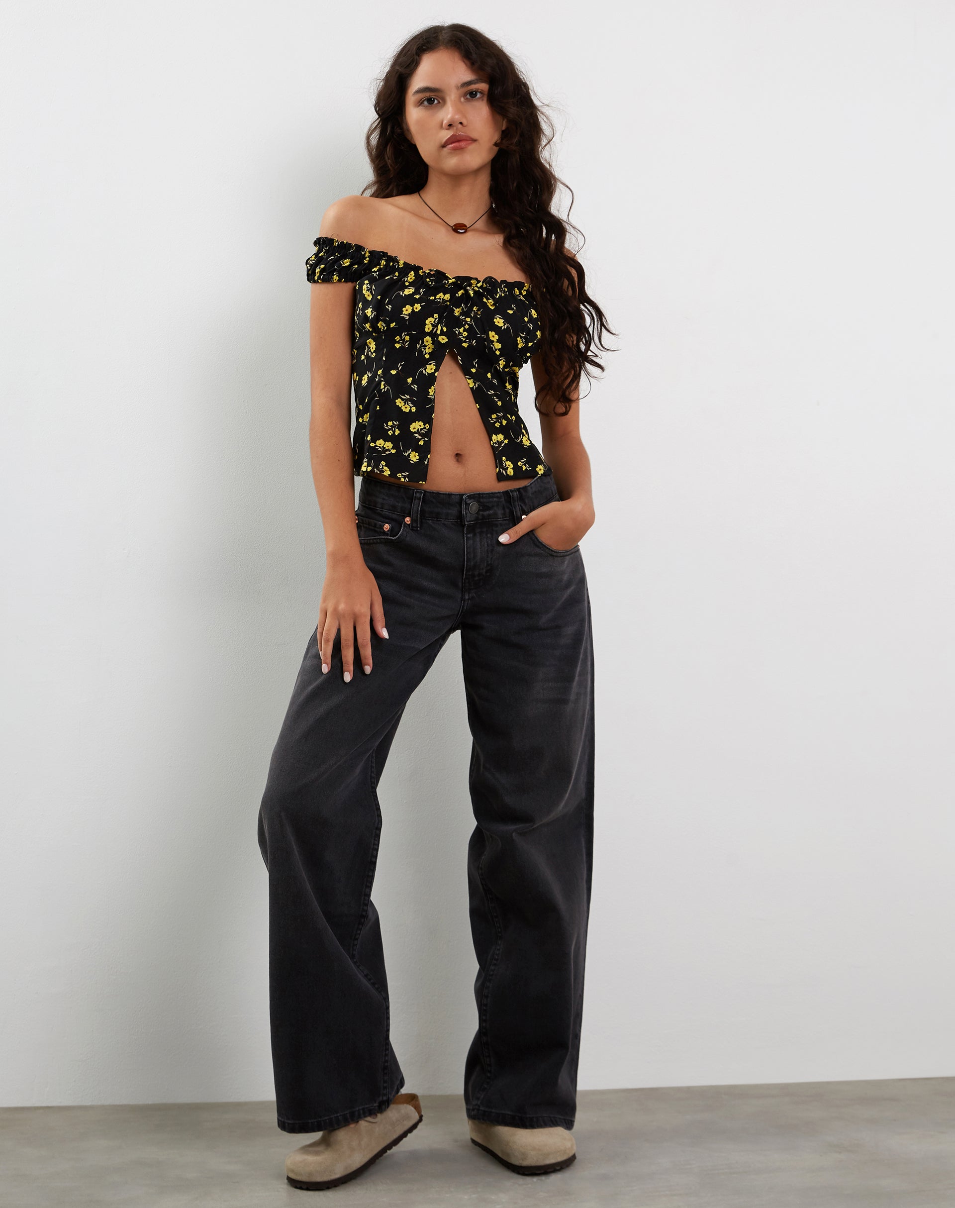 Afbeelding van Citra Bardot Frill Top in Boterbloem Zwart Geel