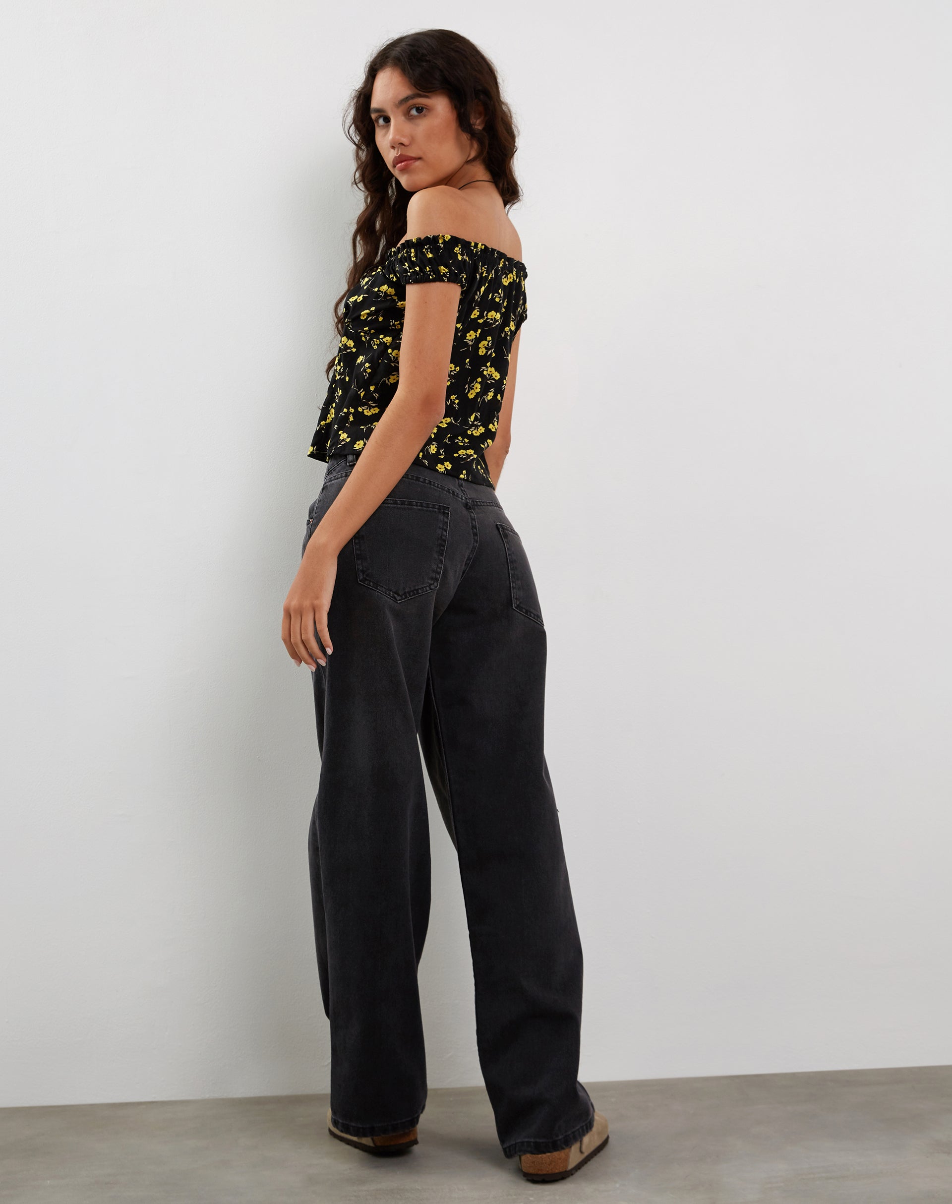 Afbeelding van Citra Bardot Frill Top in Boterbloem Zwart Geel