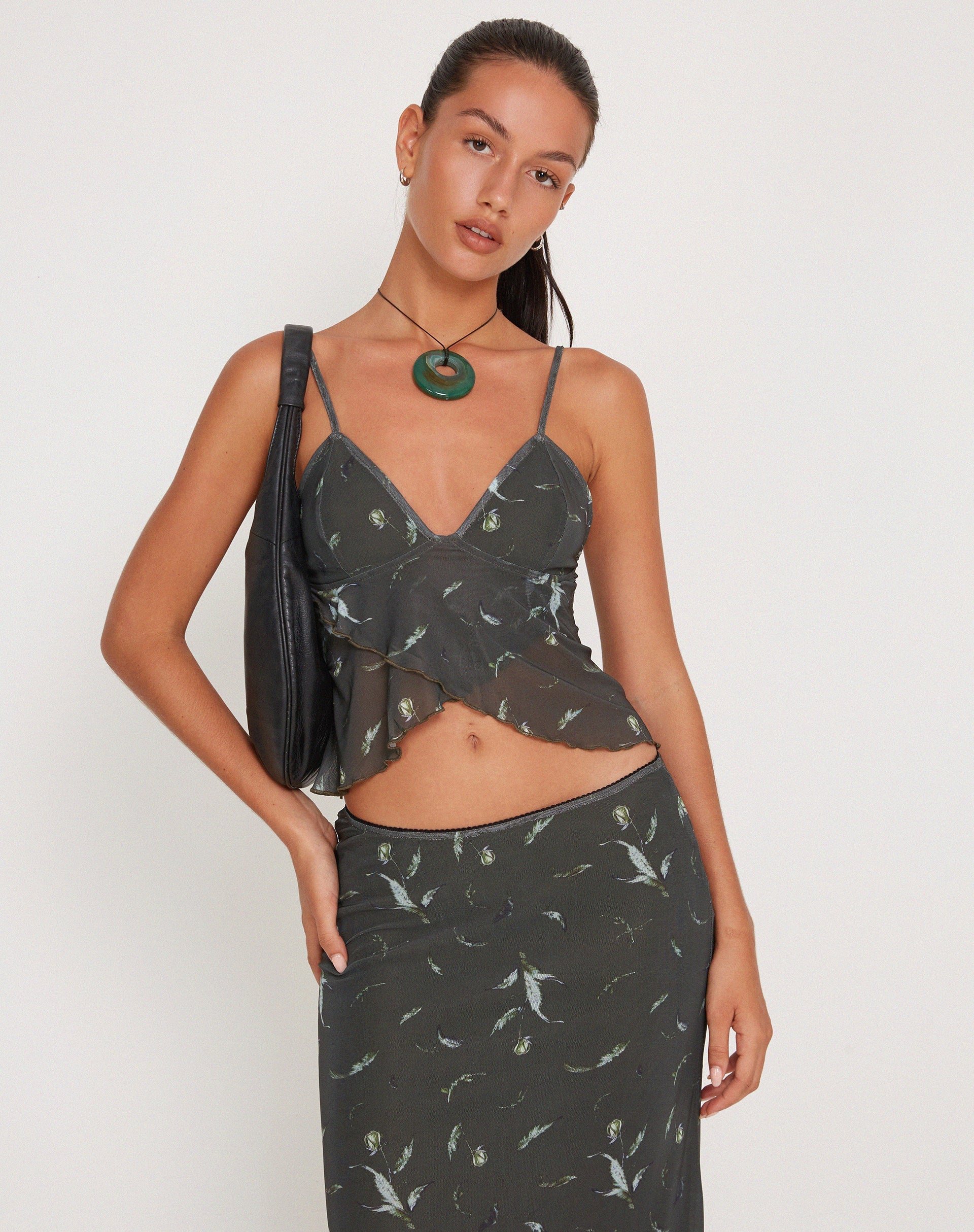 Afbeelding van Cojira Mesh Vlinder Top in Bloemig Khaki Silhouet