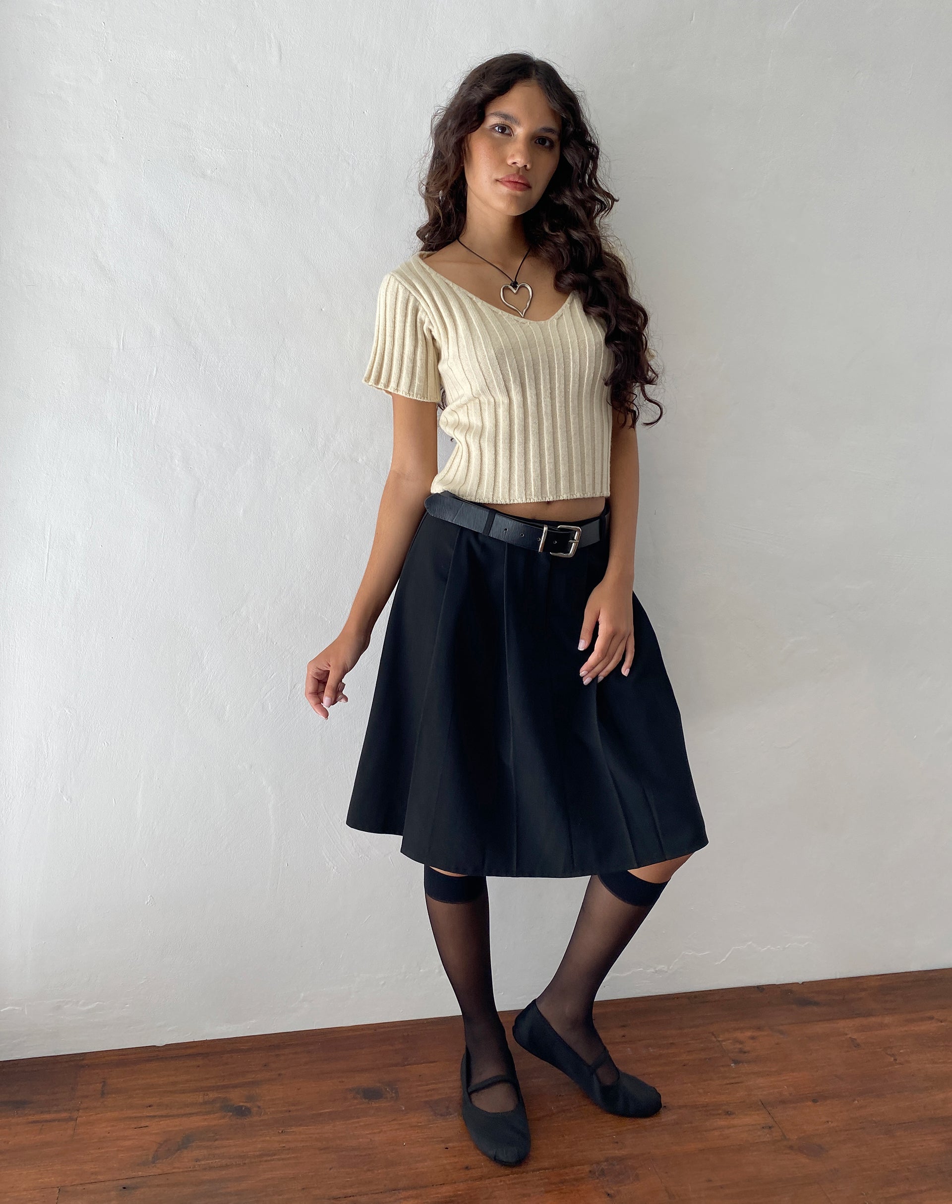 Afbeelding van Colette Geplooide Knielange Rok in Zwart Tailoring