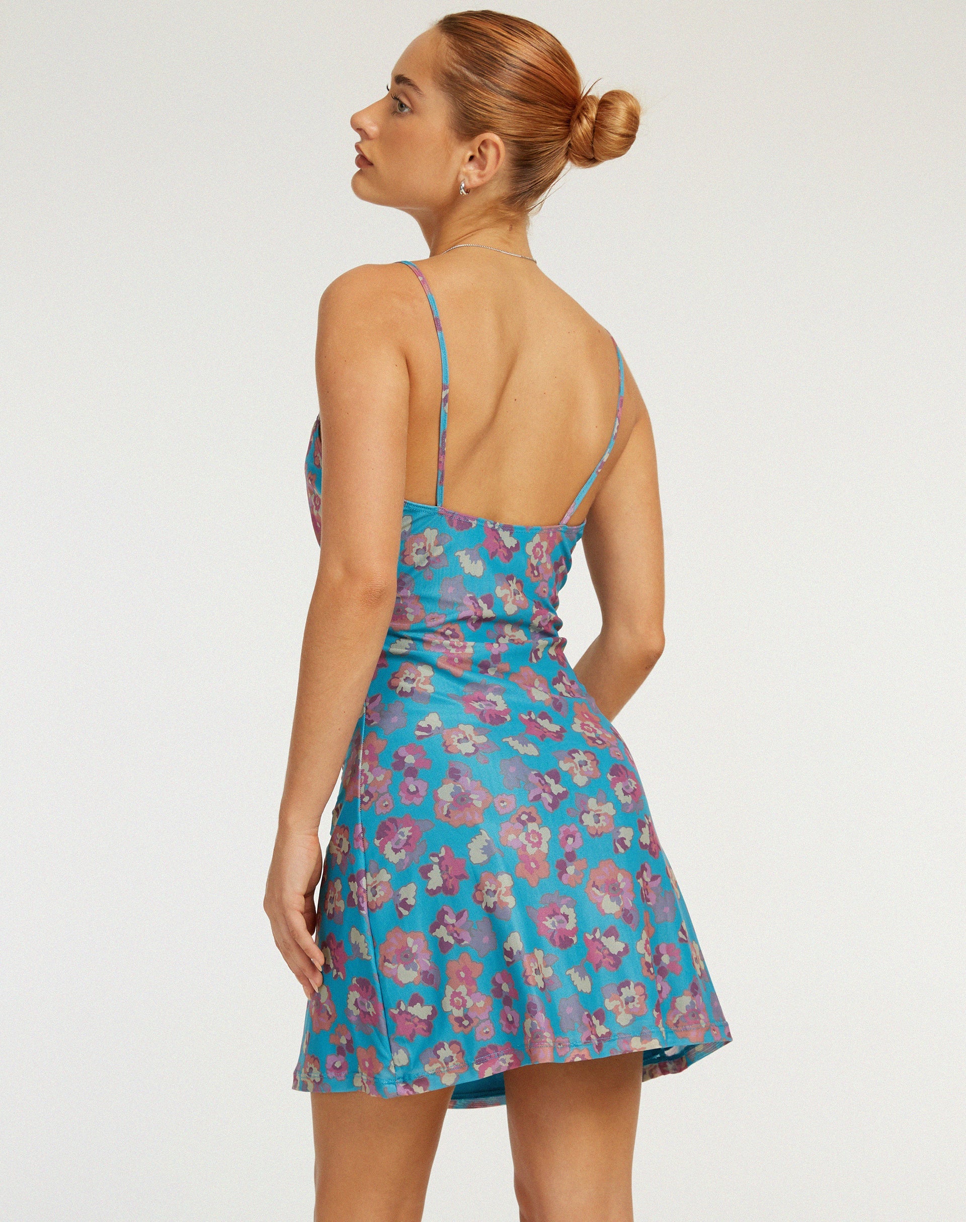 Afbeelding van Coline Bedrukte Mini Dress in Contrast Floral Blue