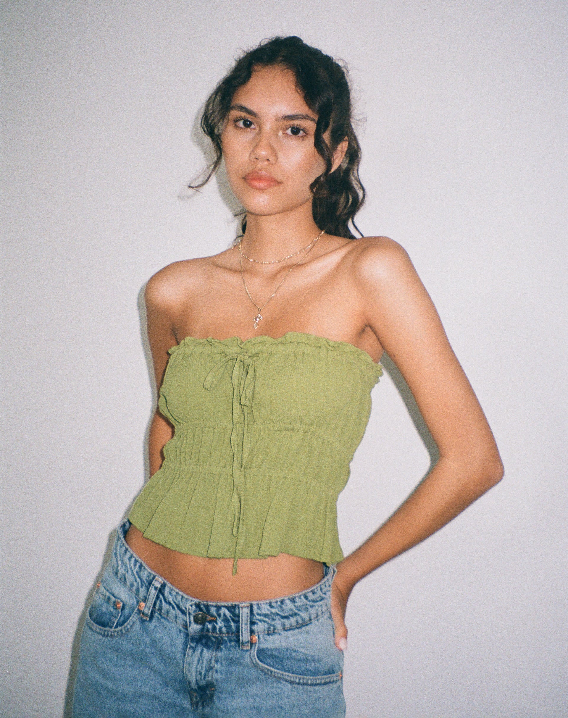 Afbeelding van Cove Bandeau Top in Crinkle Green Sweet Pea