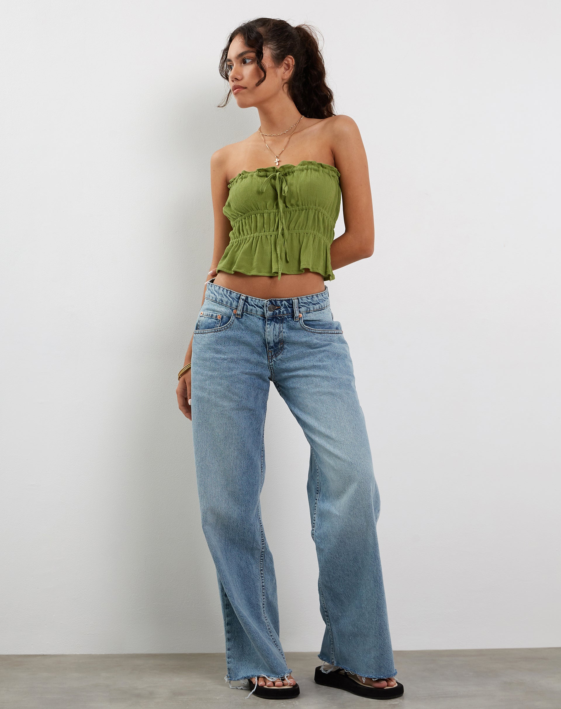 Afbeelding van Cove Bandeau Top in Crinkle Green Sweet Pea