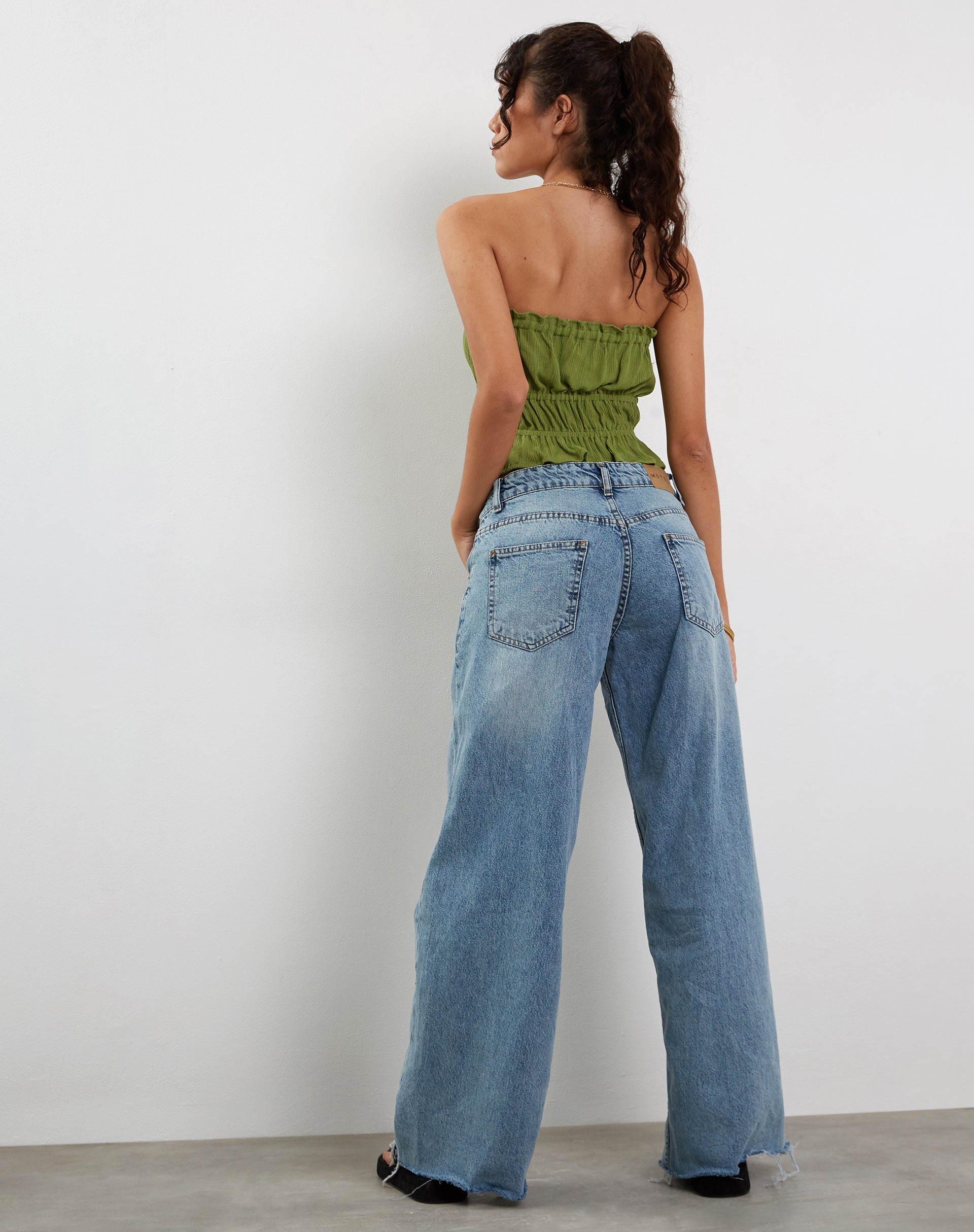 Afbeelding van Cove Bandeau Top in Crinkle Green Sweet Pea