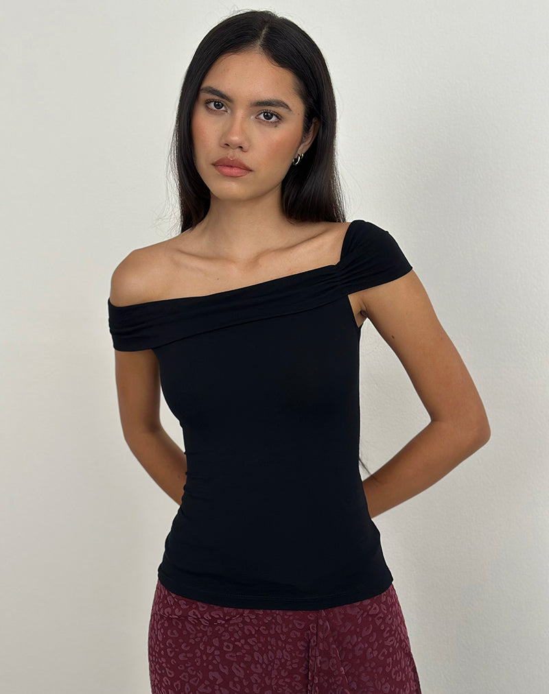 Cuthbe One Shoulder Twist Top in Zwart