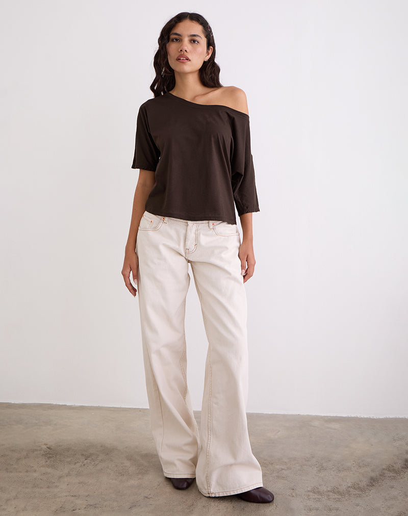 Afbeelding van Daman Off Shoulder Basic Top in Chocoladebruin