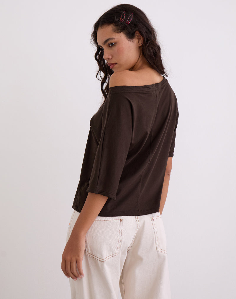 Afbeelding van Daman Off Shoulder Basic Top in Chocoladebruin