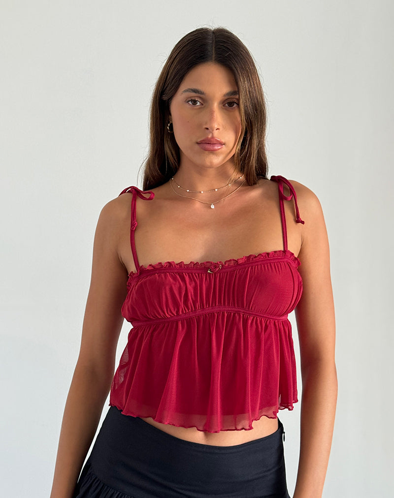 Afbeelding van Damaris Cami Top in Red Cherry met rode bies