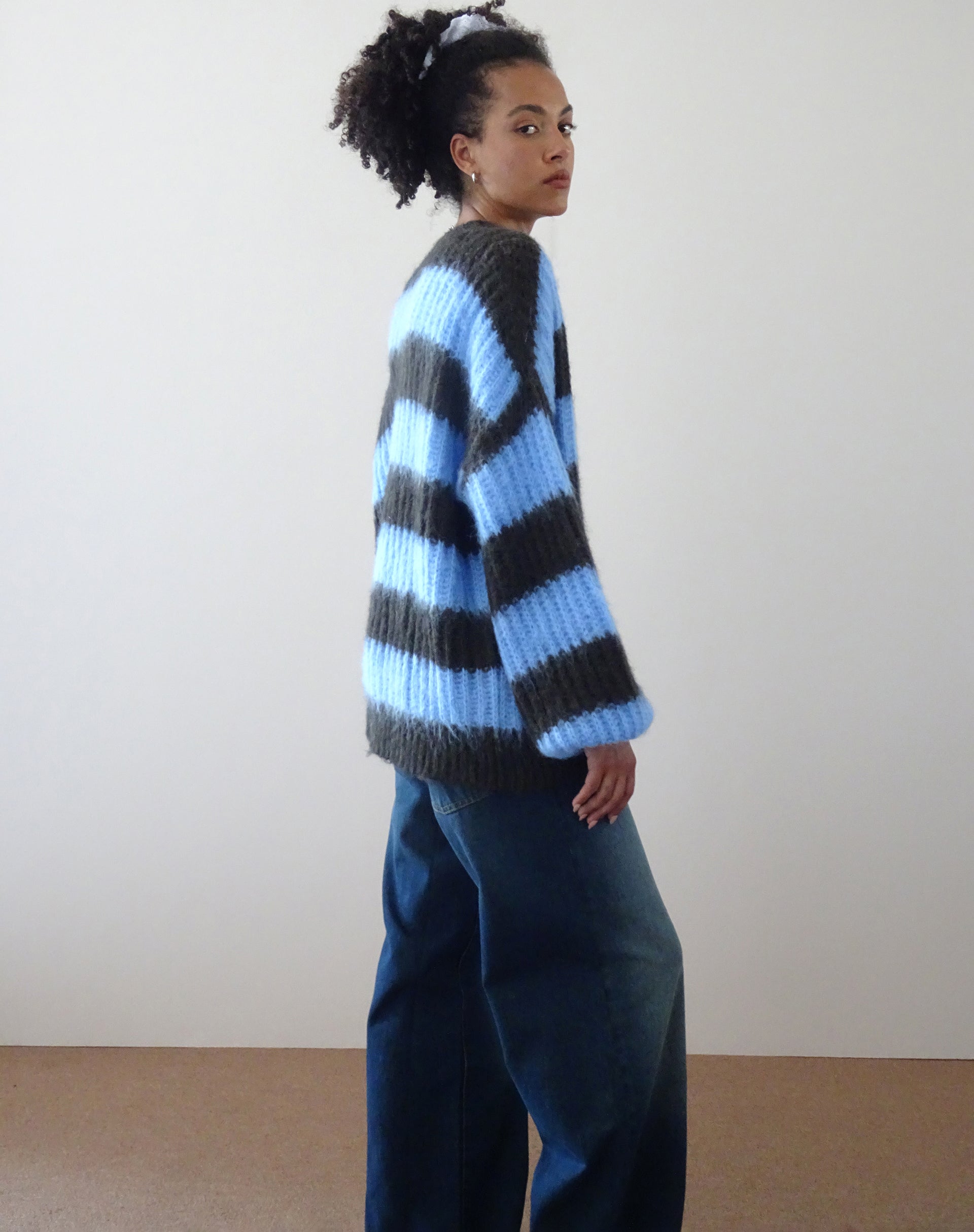 Afbeelding van Daren Gebreide Oversized Trui in Bruin en Blauwe Streep