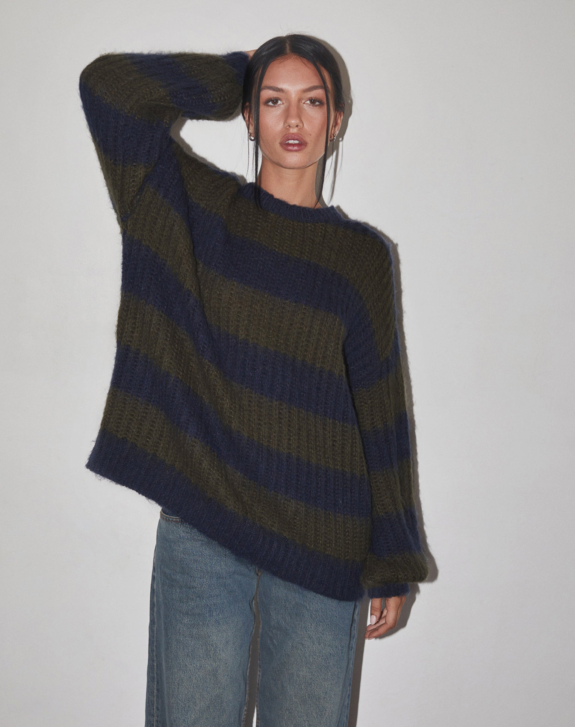 Afbeelding van Daren Gebreide Oversized Trui in Khaki en Marineblauwe Streep