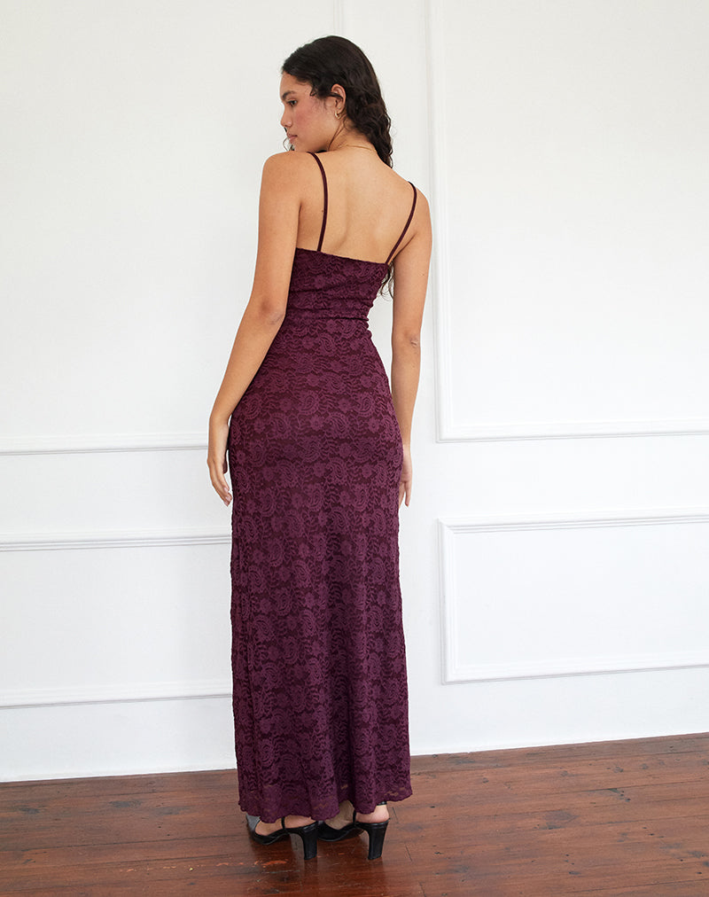 Afbeelding van Darsih Cami Maxi Dress in Paisley Kant Bourgondië