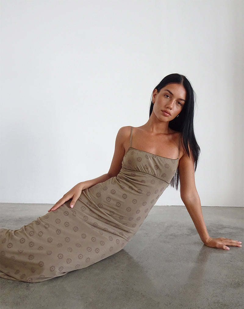 Darsih Maxi Dress in Daisy Flock Lichtbruin