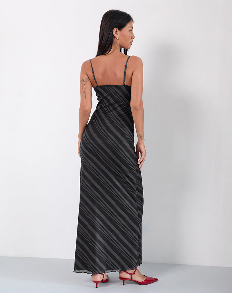 Afbeelding van Darsih Maxi Dress in Onregelmatige Streep Grijs Zwart
