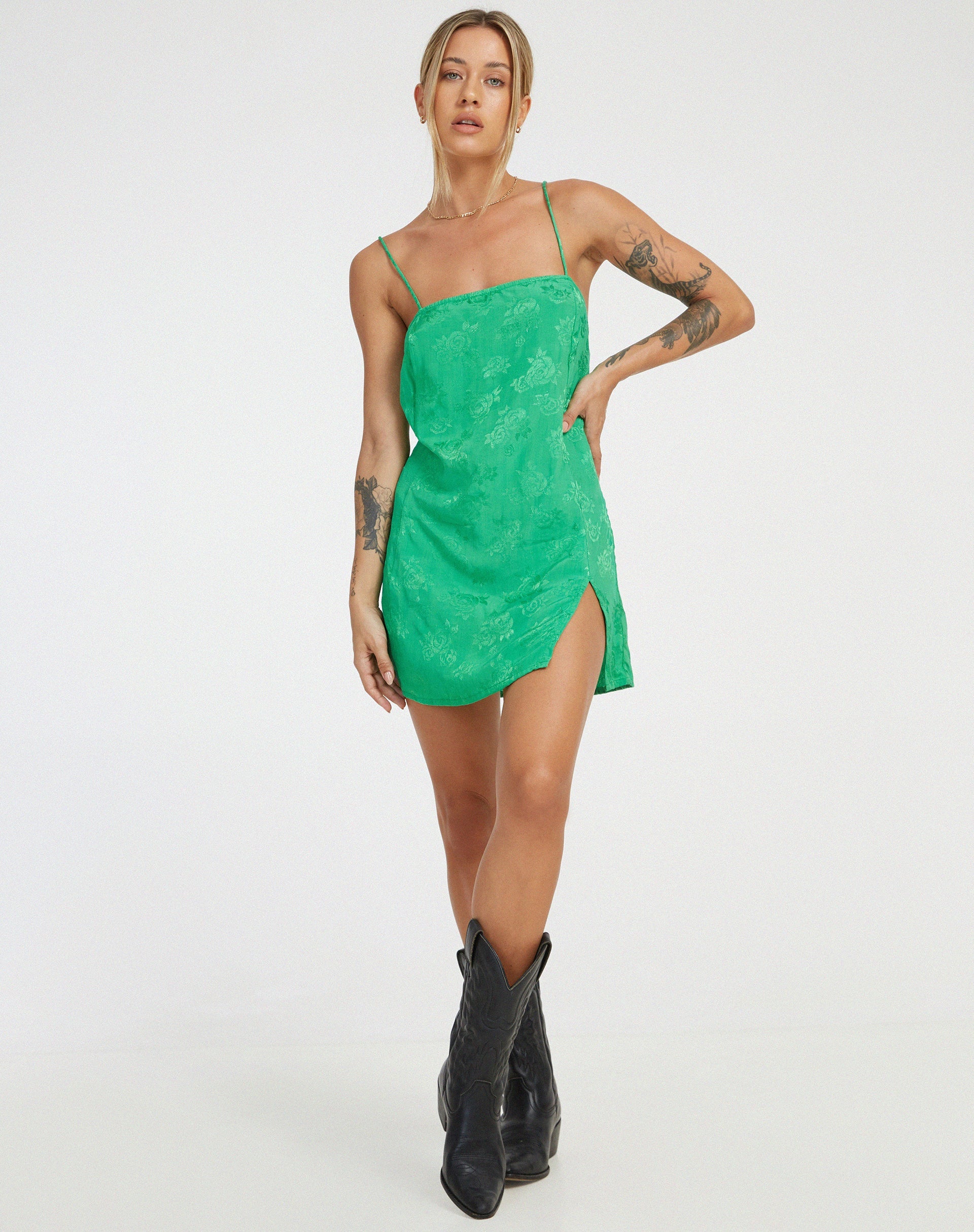 Afbeelding van Datista Mini Dress in Satin Rose Jade Green