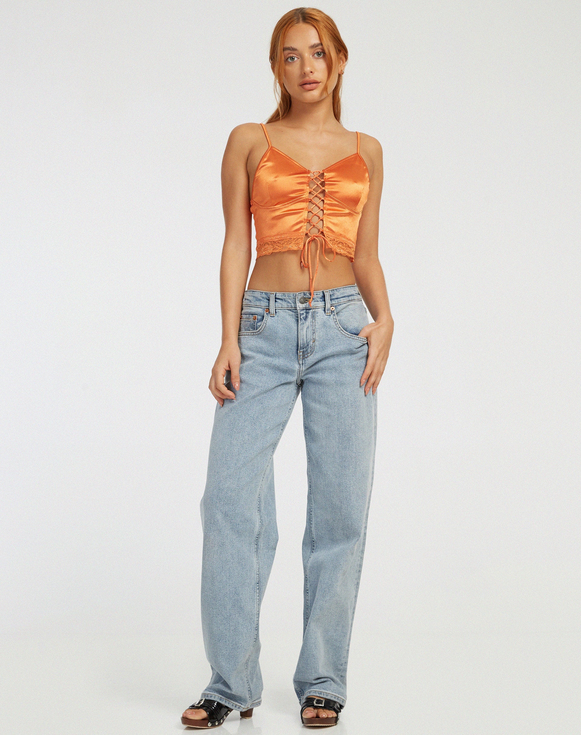 Afbeelding van Datuk Crop Top in Satijn Mandarijn
