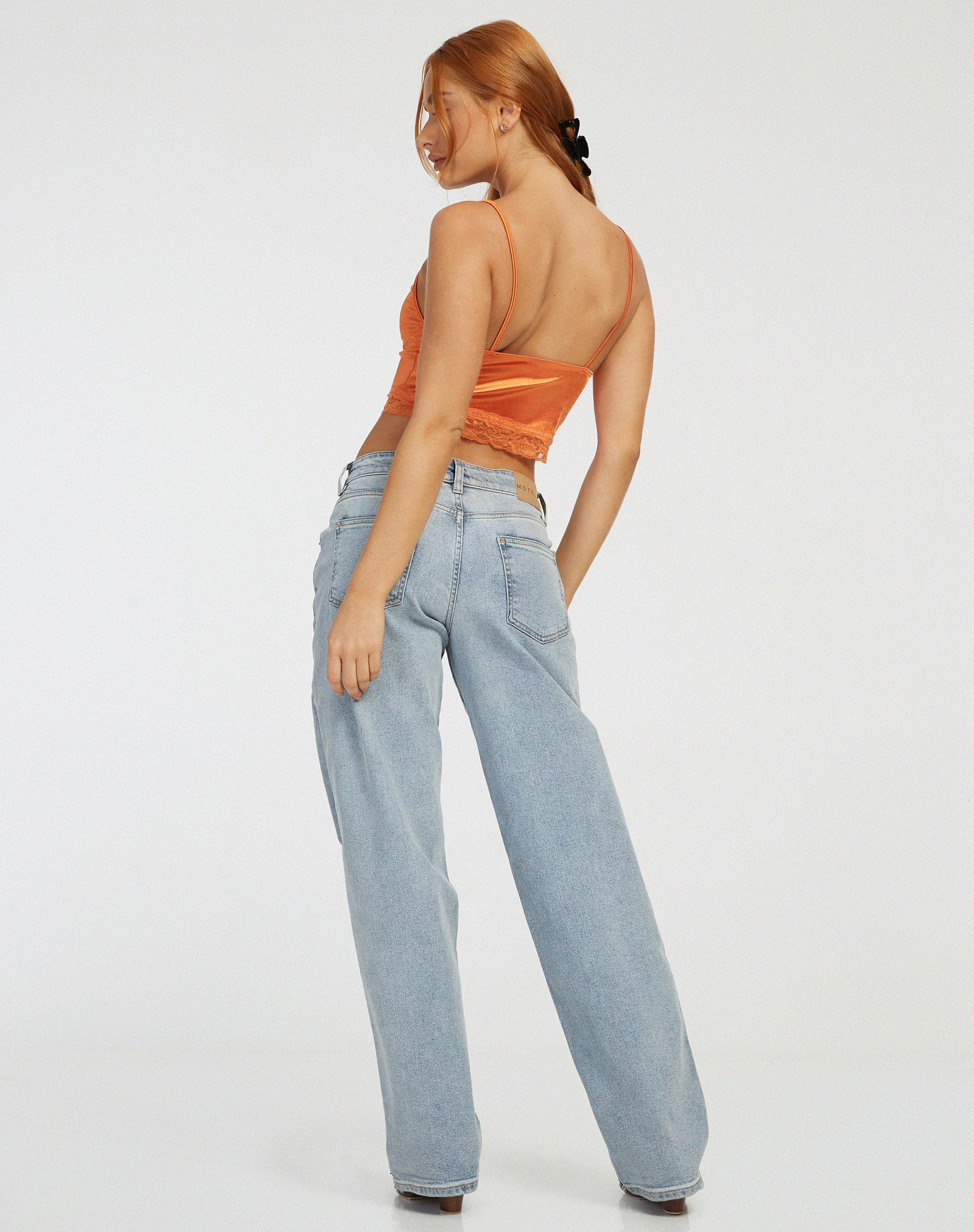Afbeelding van Datuk Crop Top in Satijn Mandarijn