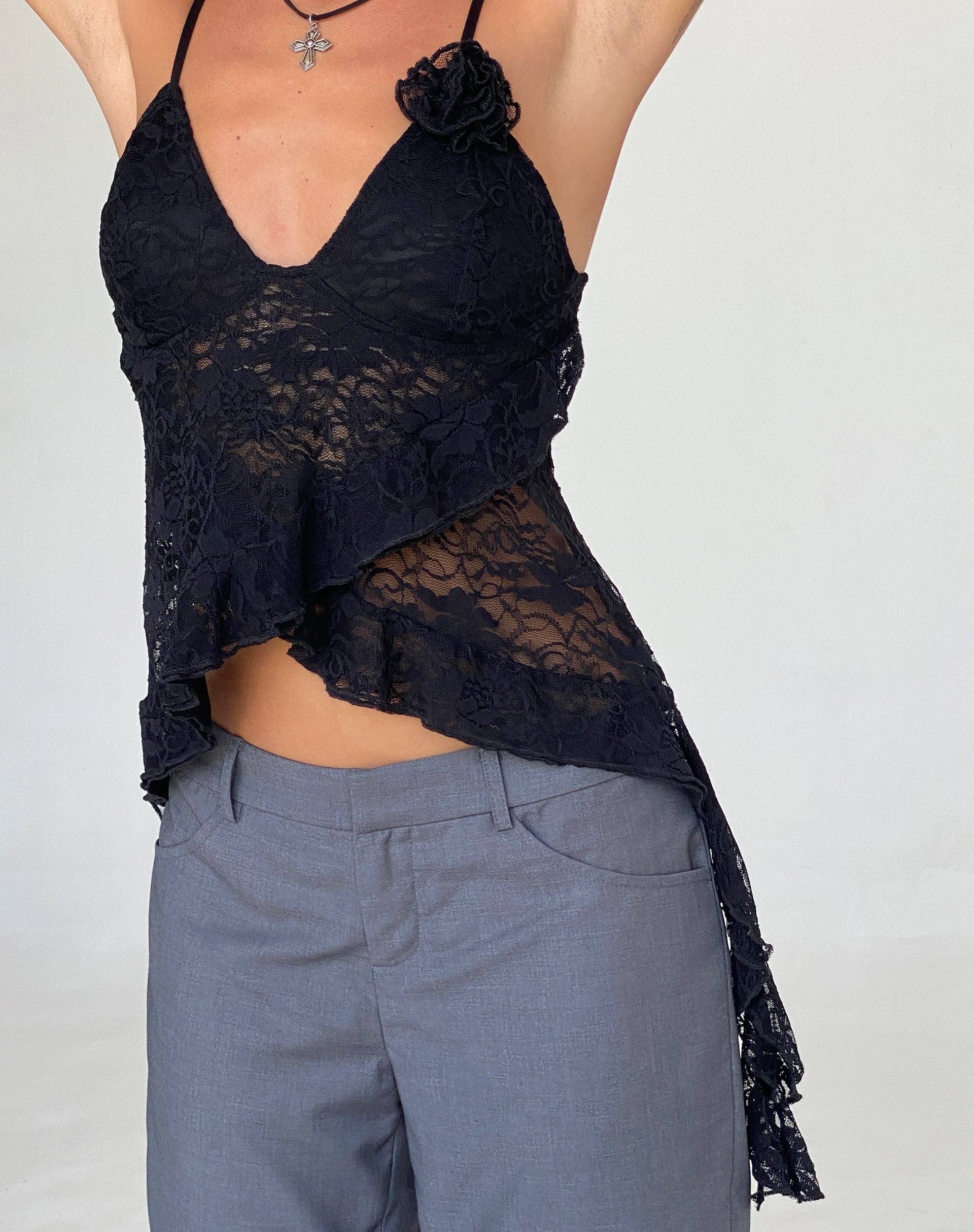 Afbeelding van Daytona Ruffle Top in Kant Zwart