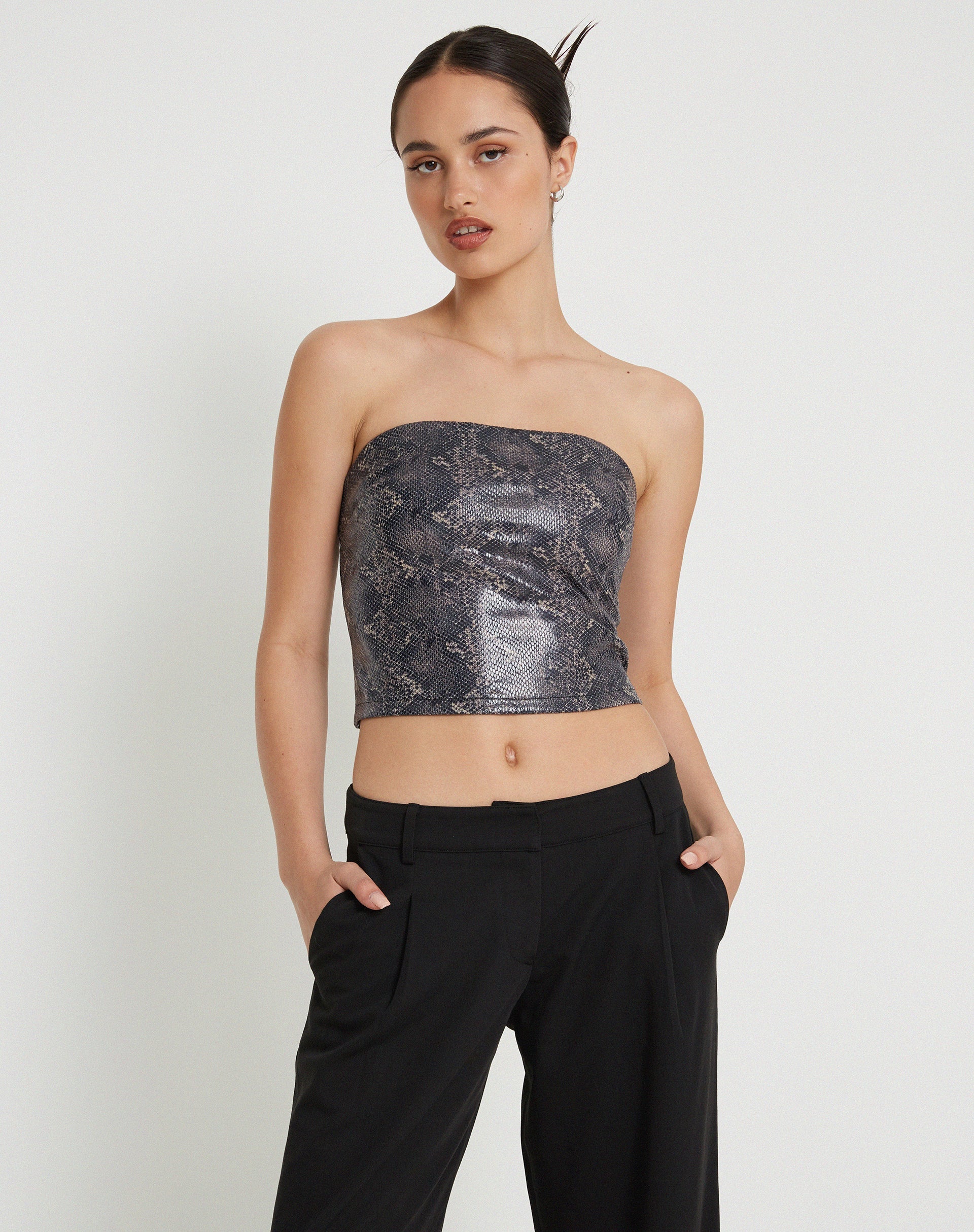 Afbeelding van Dena bandeau top in PU slangenhuid Tan