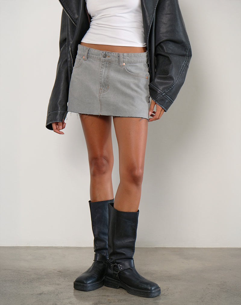 Denim minirok met ruwe zoom in grijsbleek