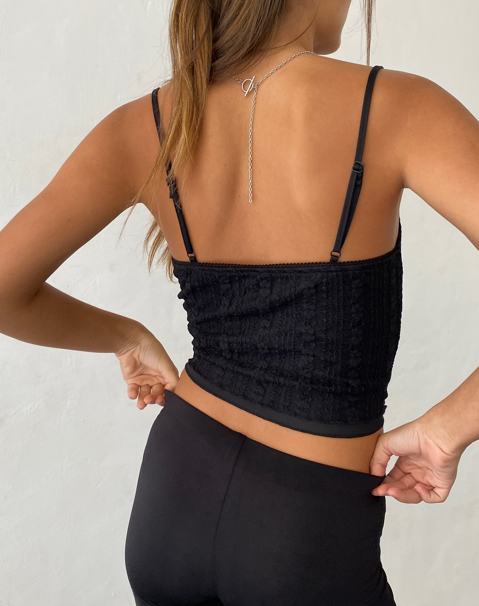 Afbeelding van Deska Cami Top in Kant Zwart