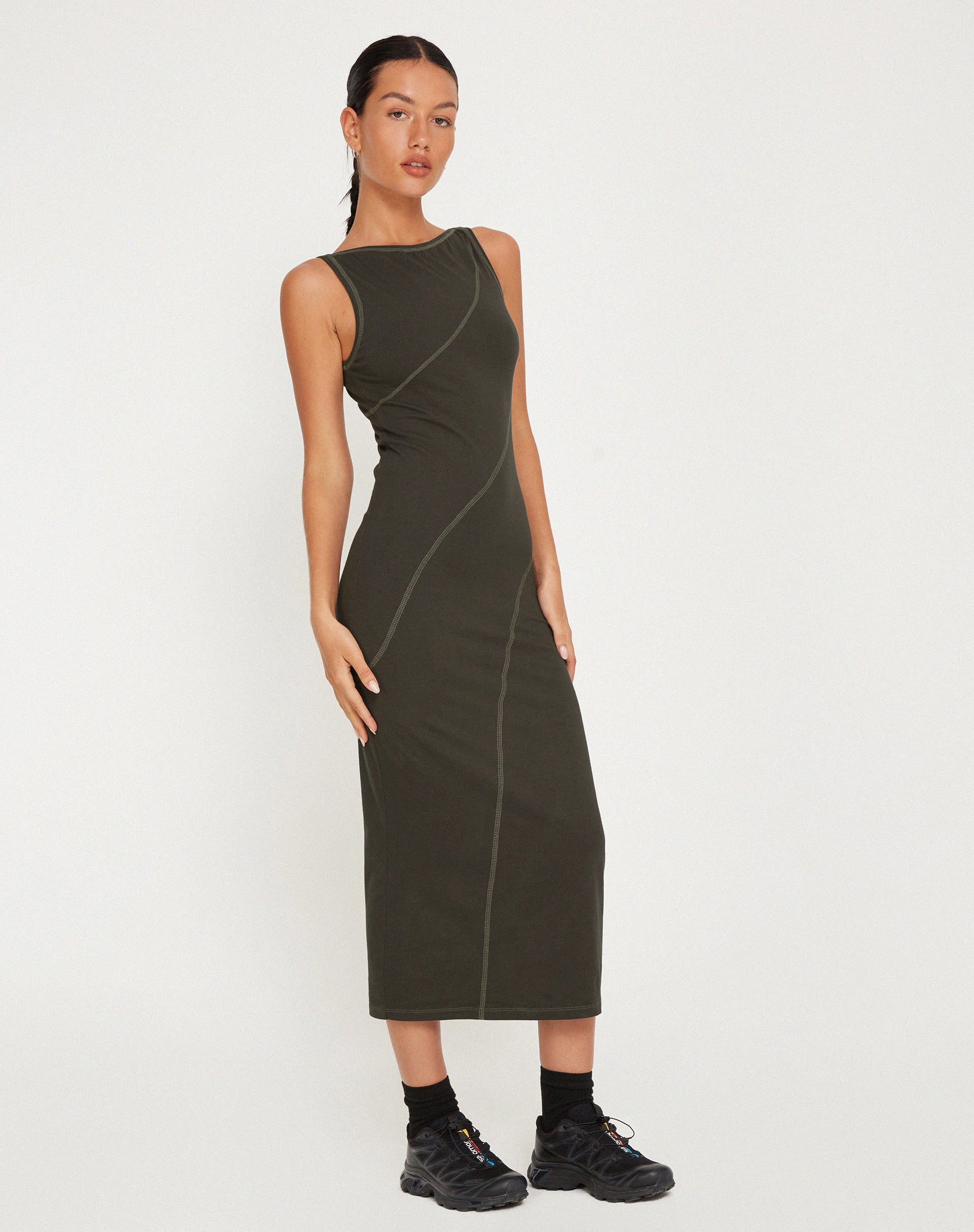Afbeelding van Driki Midi Dress in Gunmetal met Grijze Top Stitch