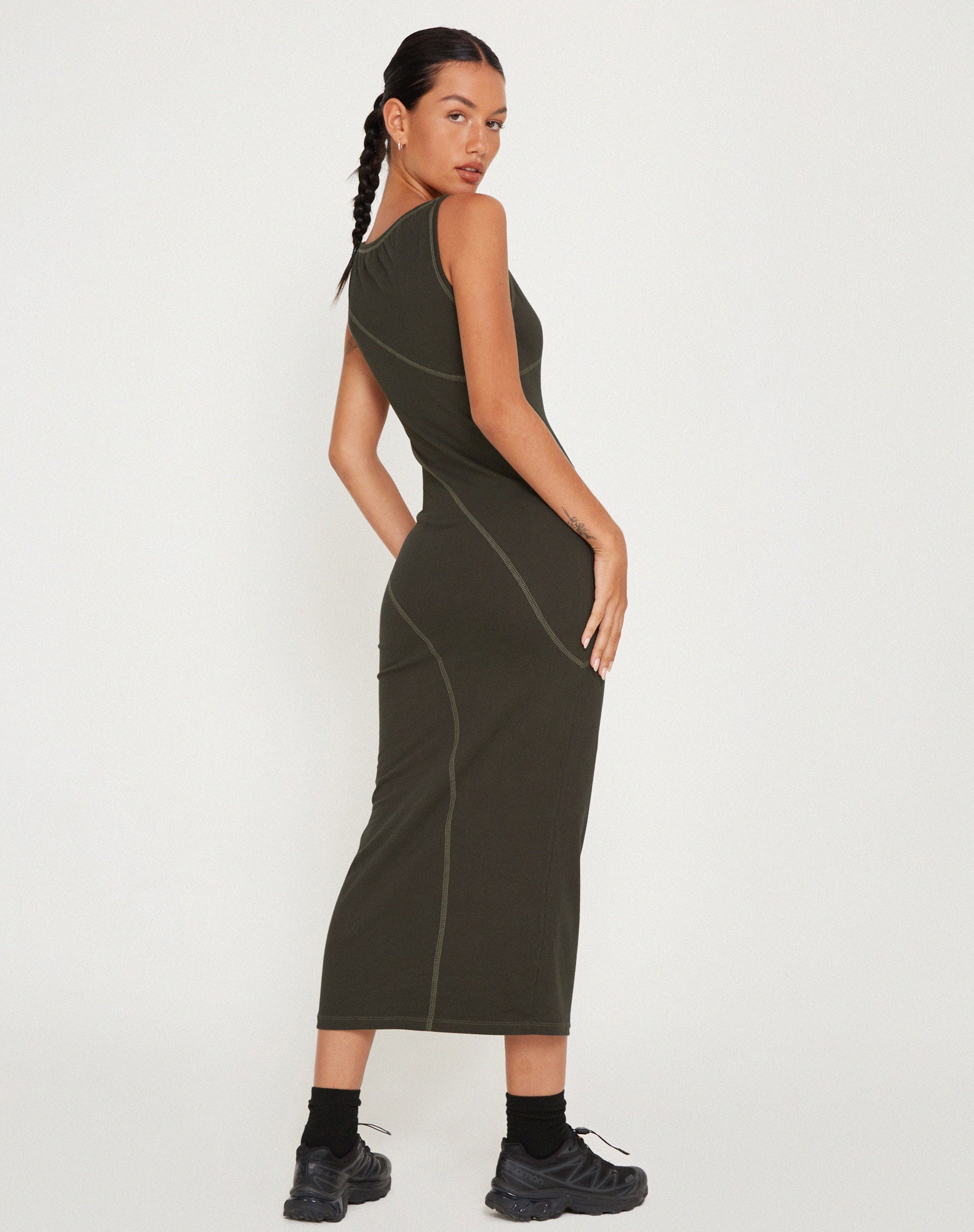 Afbeelding van Driki Midi Dress in Gunmetal met Grijze Top Stitch
