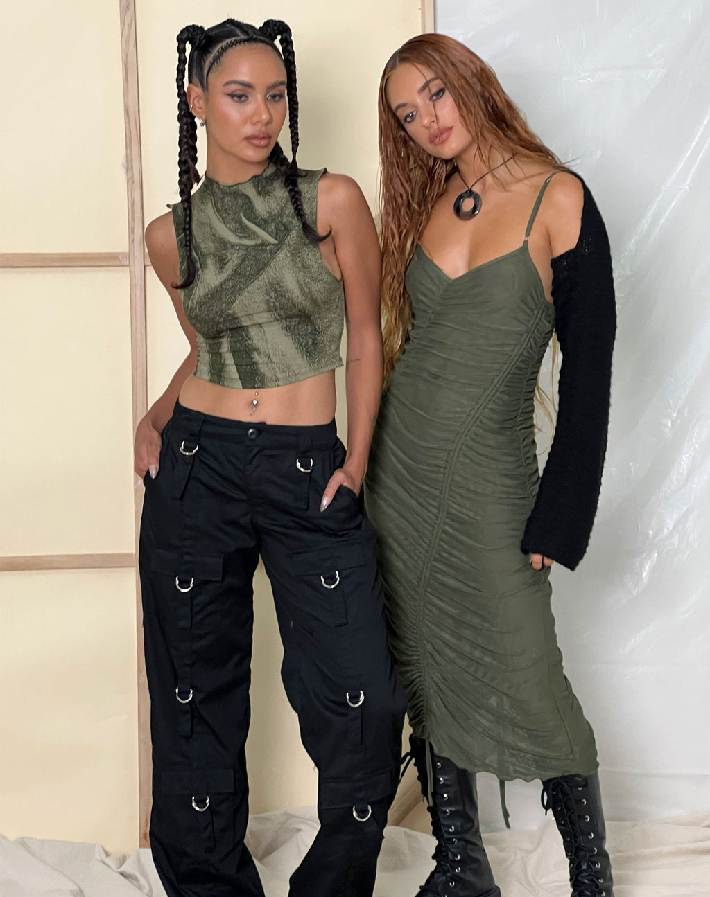 Dulcia Mesh Midi Dress met Ruches in Groen Blad
