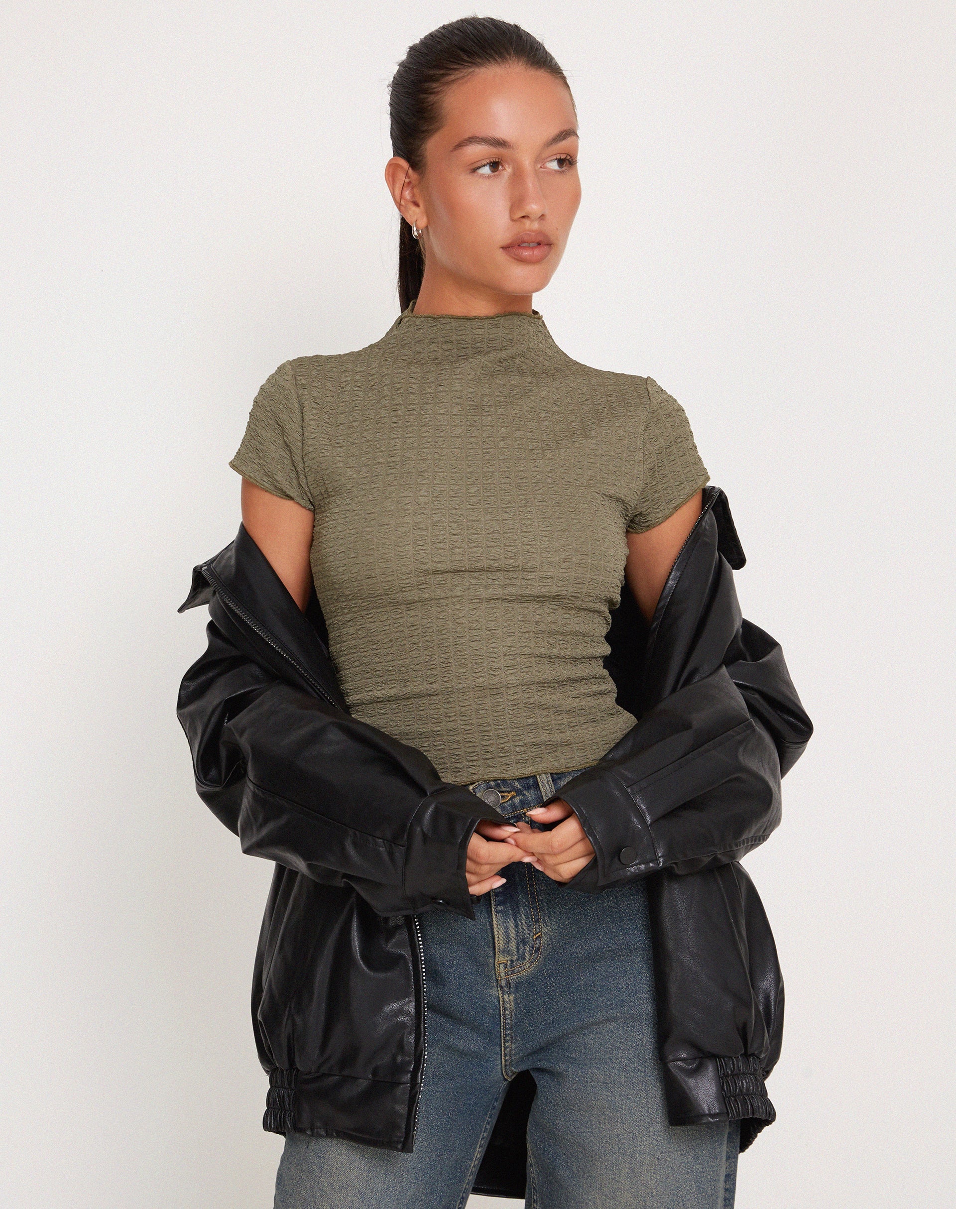 Afbeelding van Elton Top met hoge hals in Khaki