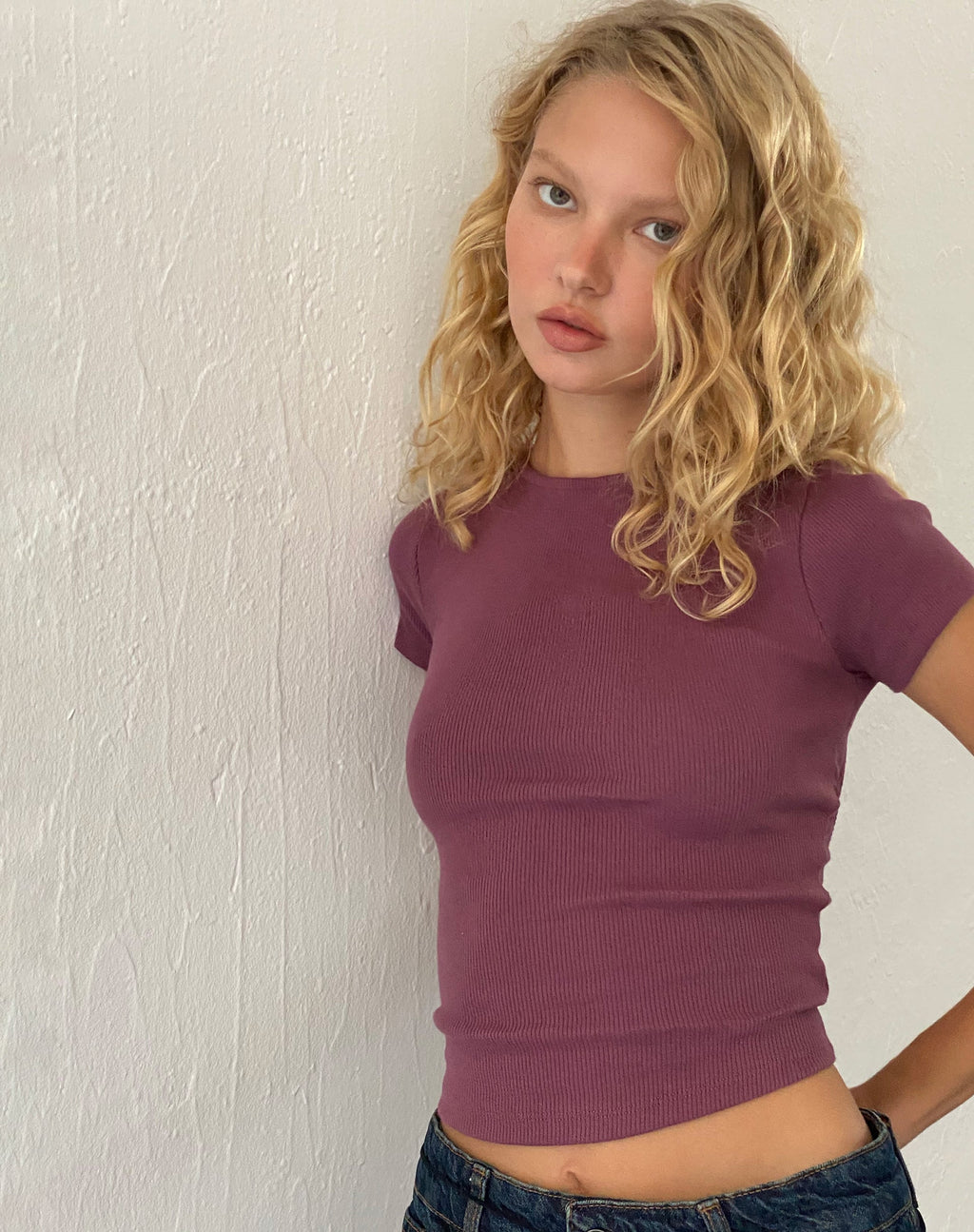 Elyto Geribd Open Rug Tee in Mauve