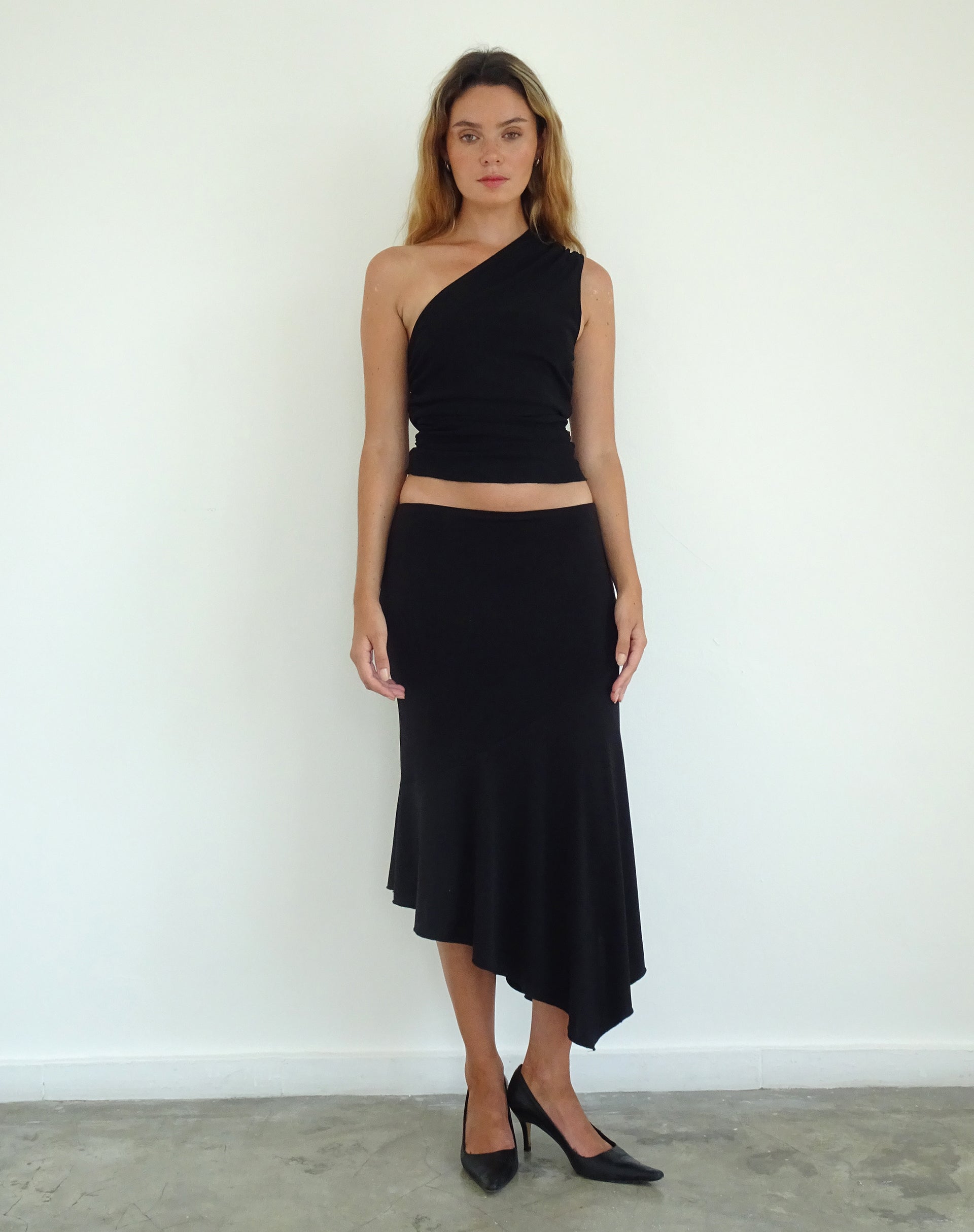 Afbeelding van Evelina One Shoulder Top in Zwart Mesh