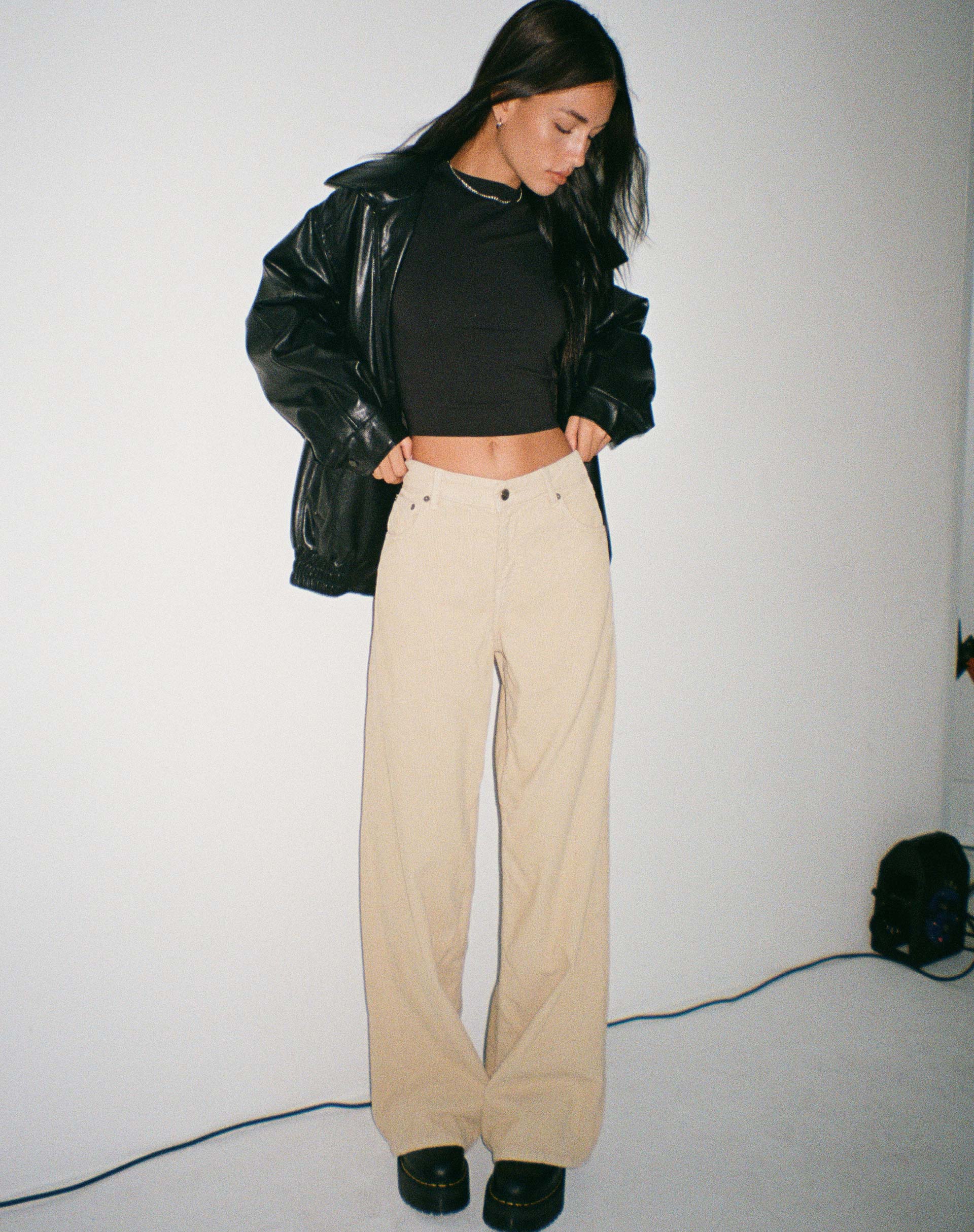 Afbeelding van Roomy Extra Wide Jeans in Koord Licht Tan