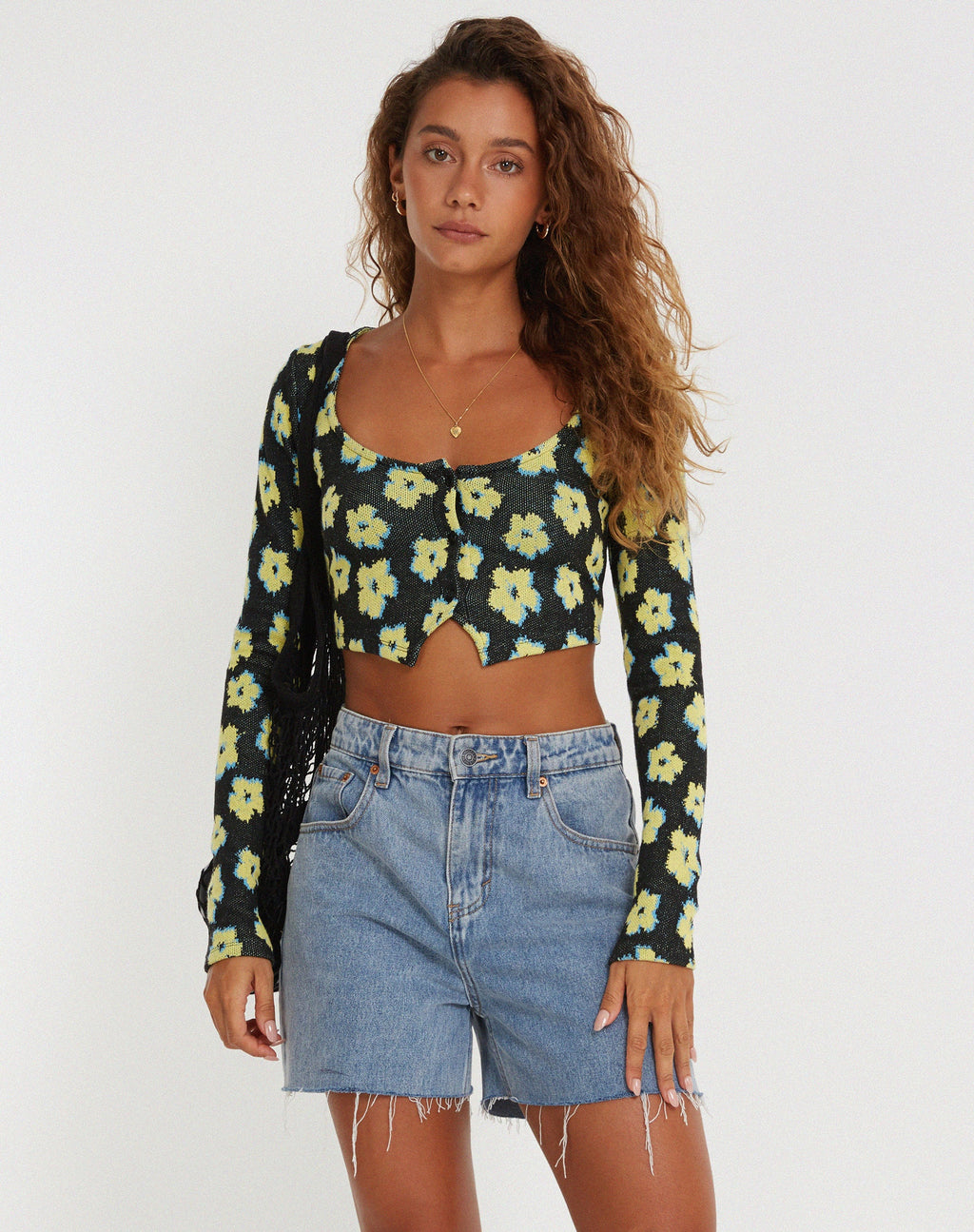 Faline Crop Top in Schattig Bloemig Zwart en Geel