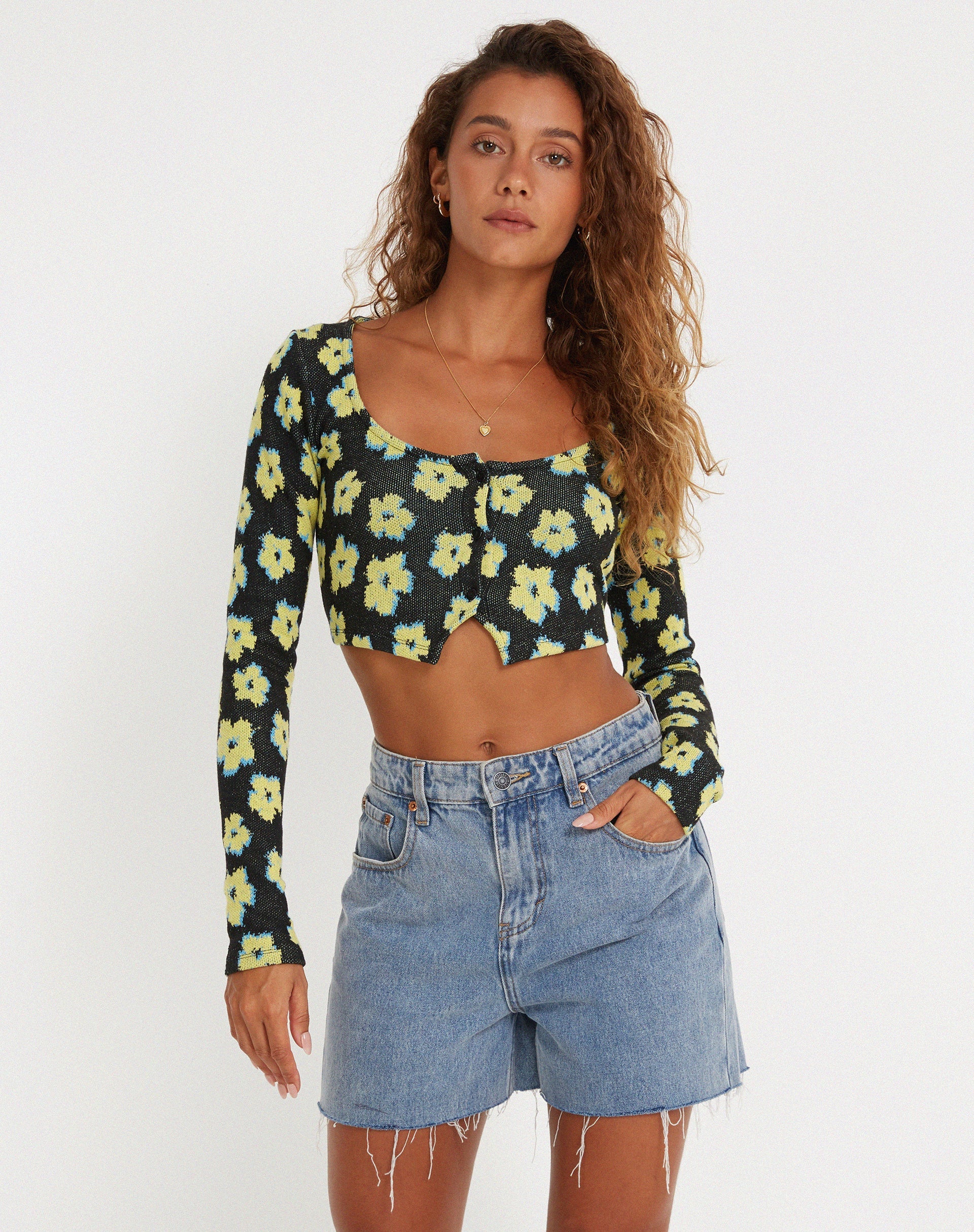 Afbeelding van Faline Crop Top in Schattig Bloemig Zwart en Geel