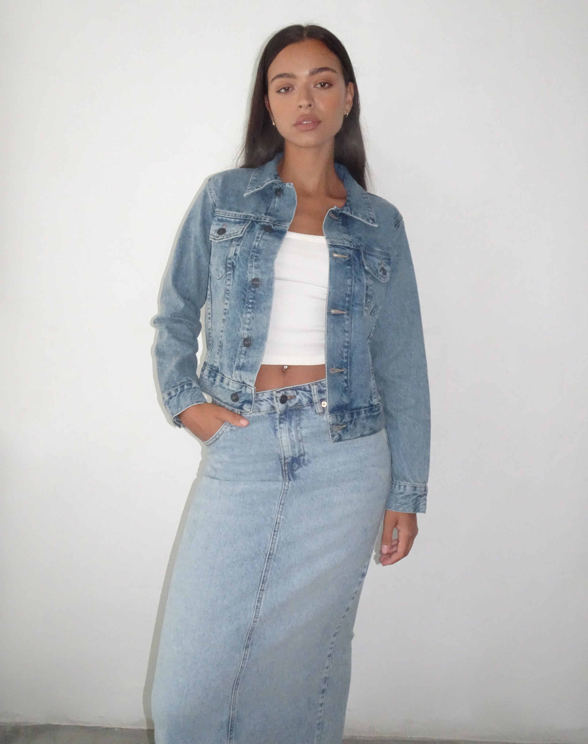 Afbeelding van Fitted Denim Jacket in Blue Wash
