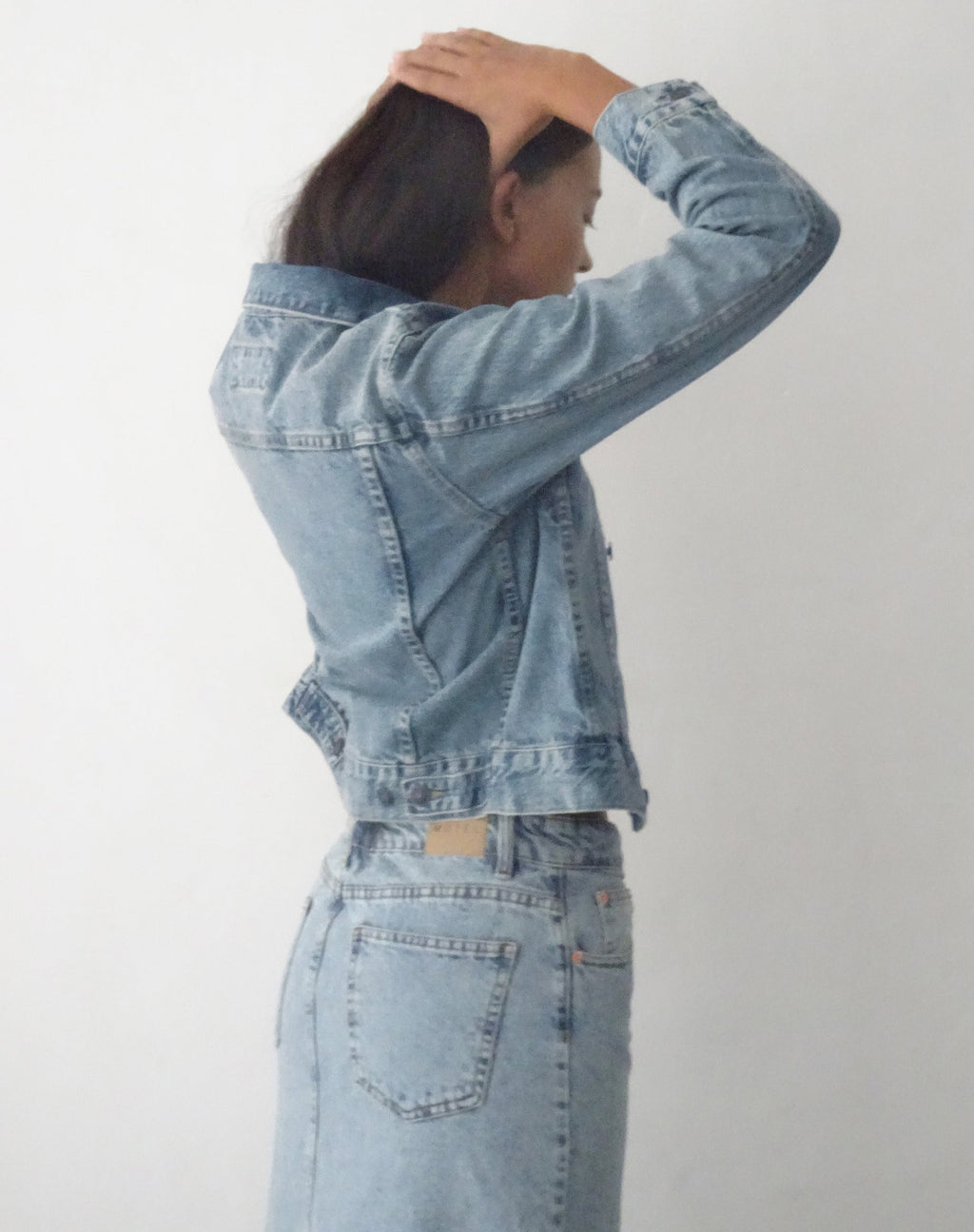 Denim jasje in blauwe wassing