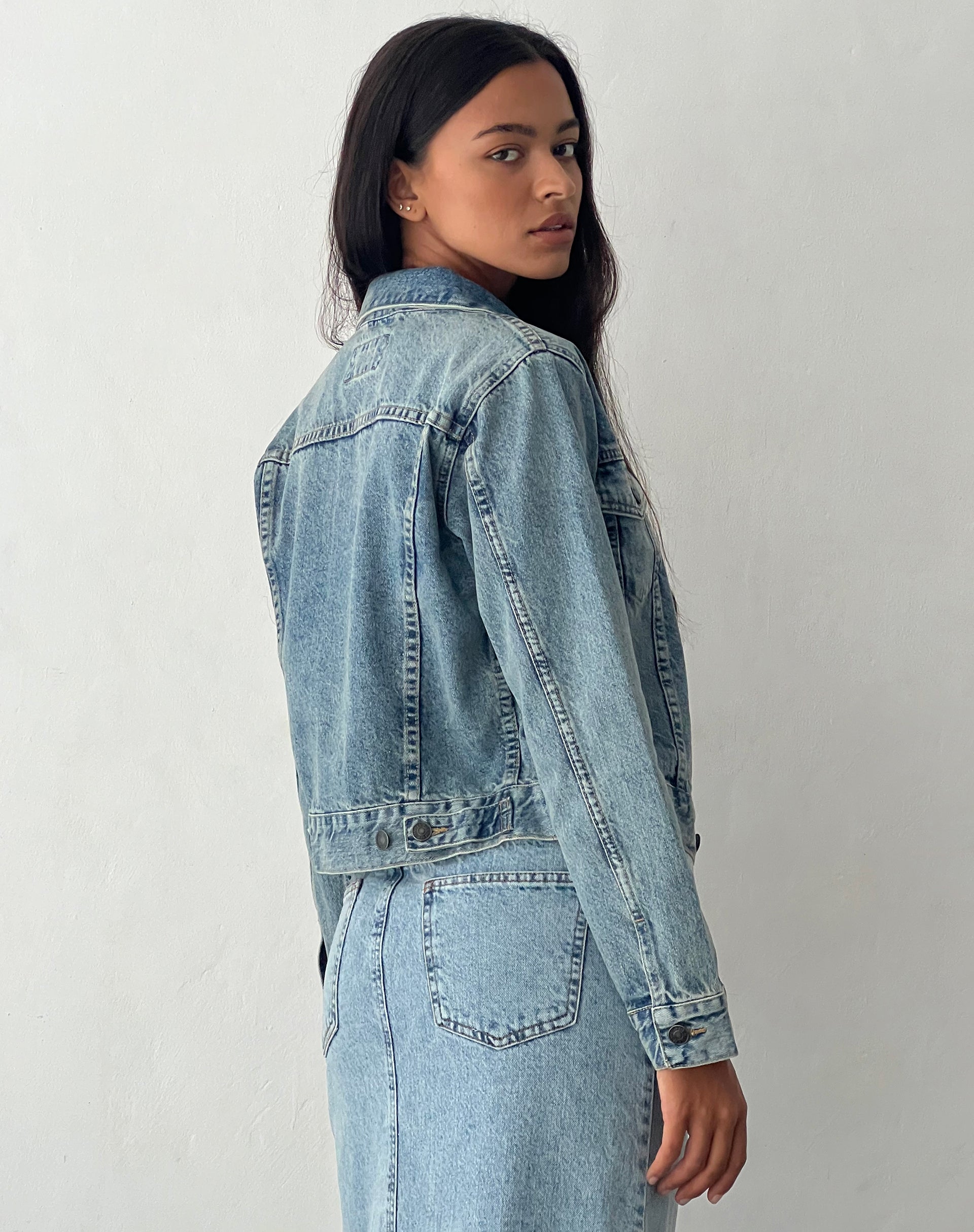 Afbeelding van Fitted Denim Jacket in Blue Wash