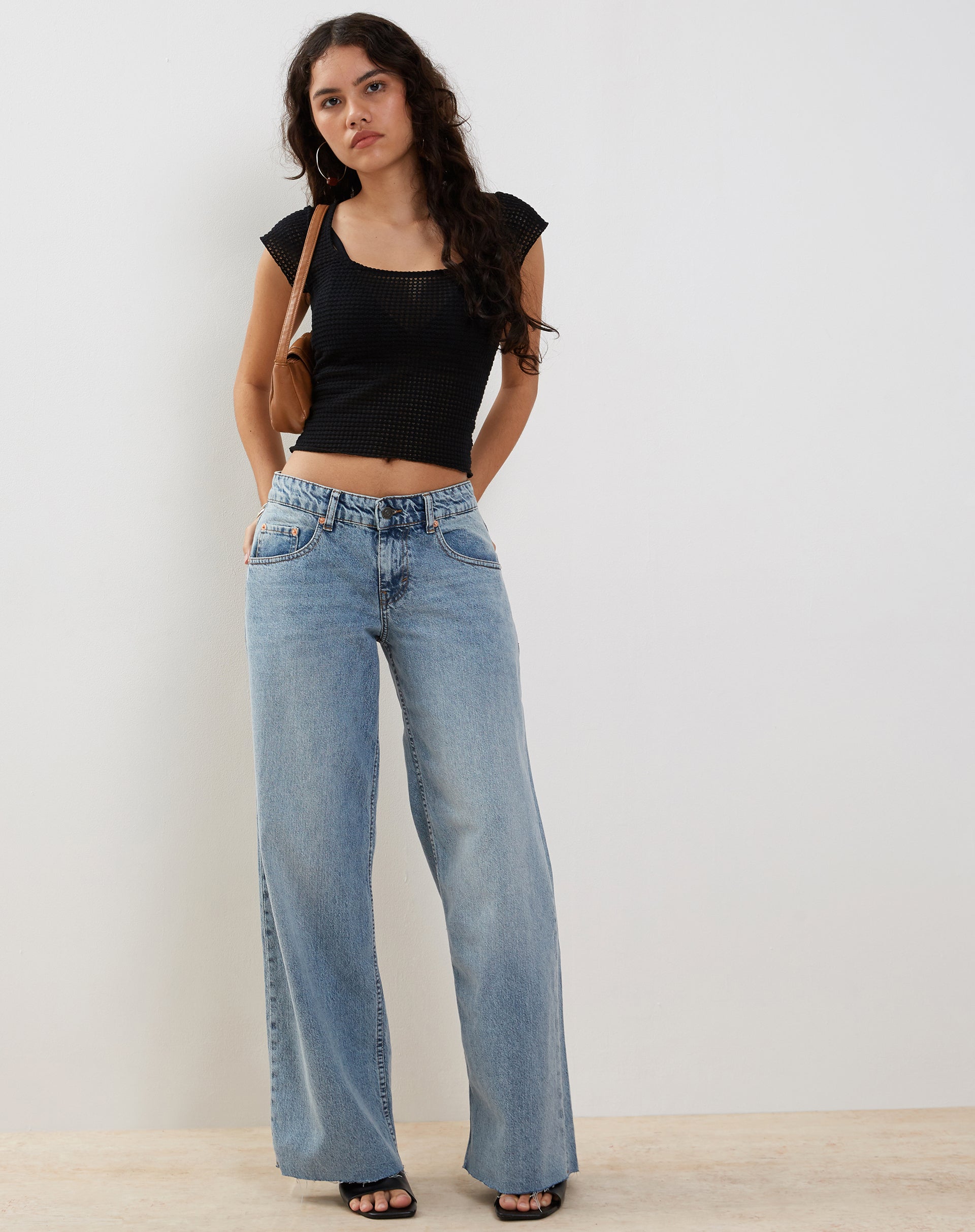 Afbeelding van Gianina Crop Top in Zwart Textuur Gehaakt