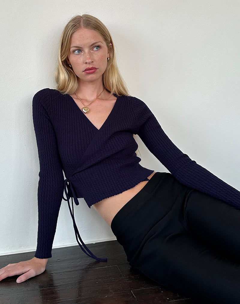 Gisela gebreid wikkelvest in Midnight Blue